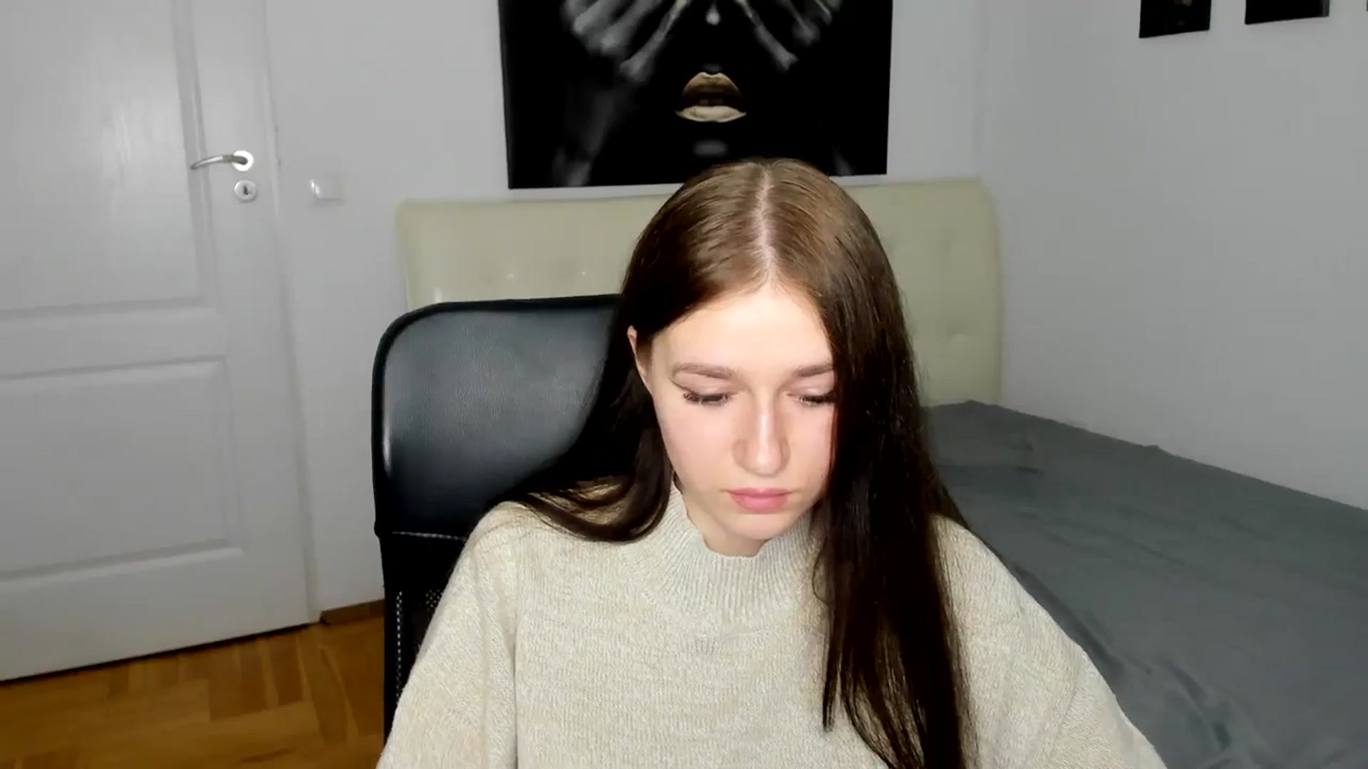 Gallery image thumbnail from SsweetPeaches's myfreecams stream on, 03/12/2024, 19:38 image 19 of 20