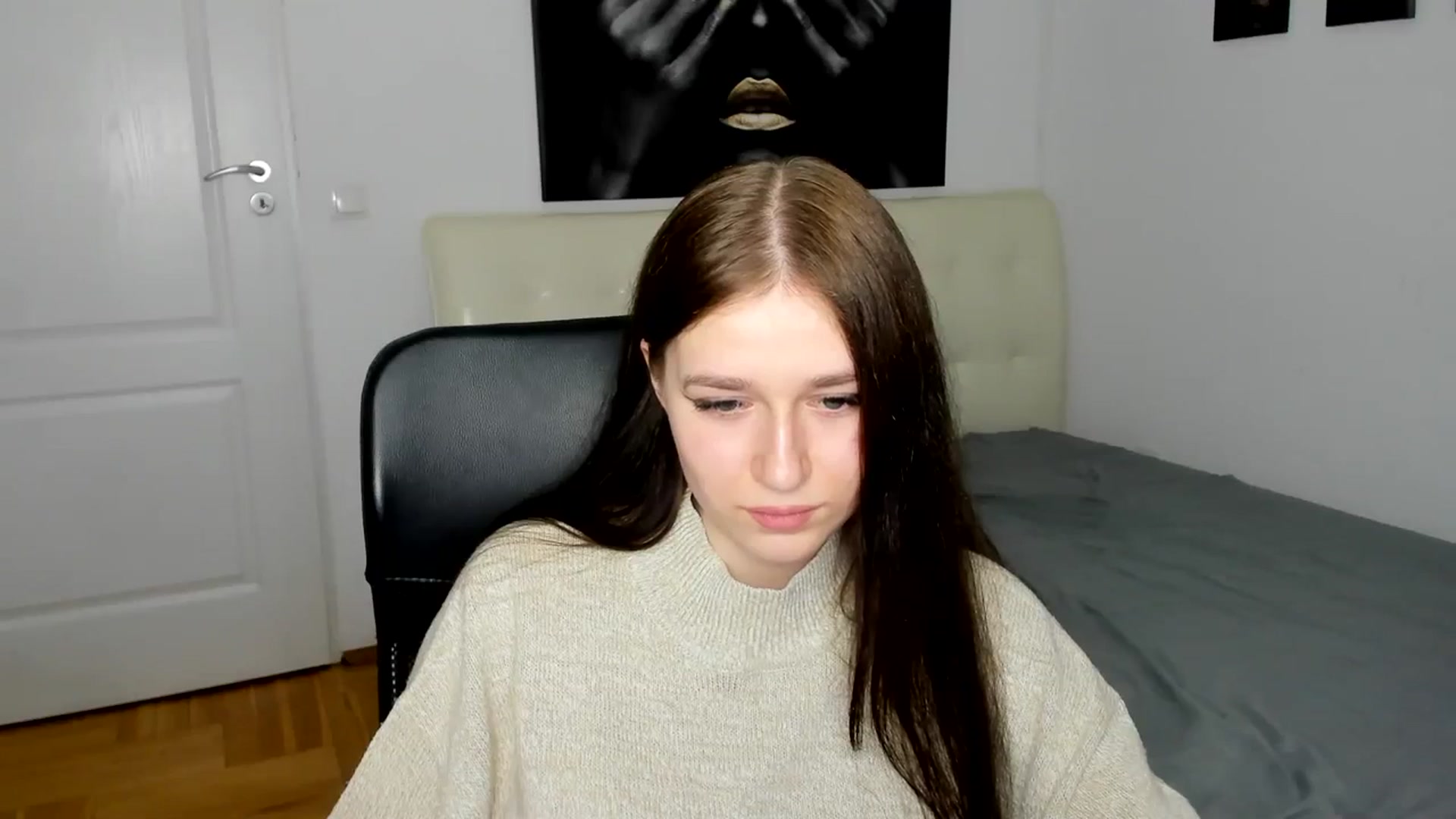 Gallery image thumbnail from SsweetPeaches's myfreecams stream on, 03/12/2024, 19:38 image 16 of 20