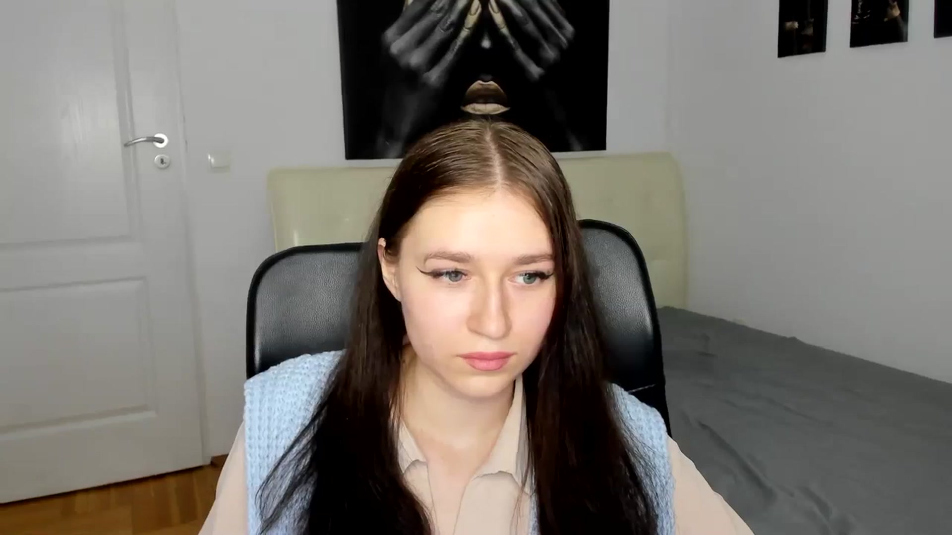Gallery image thumbnail from SsweetPeaches's myfreecams stream on, 03/14/2024, 15:23 image 3 of 20