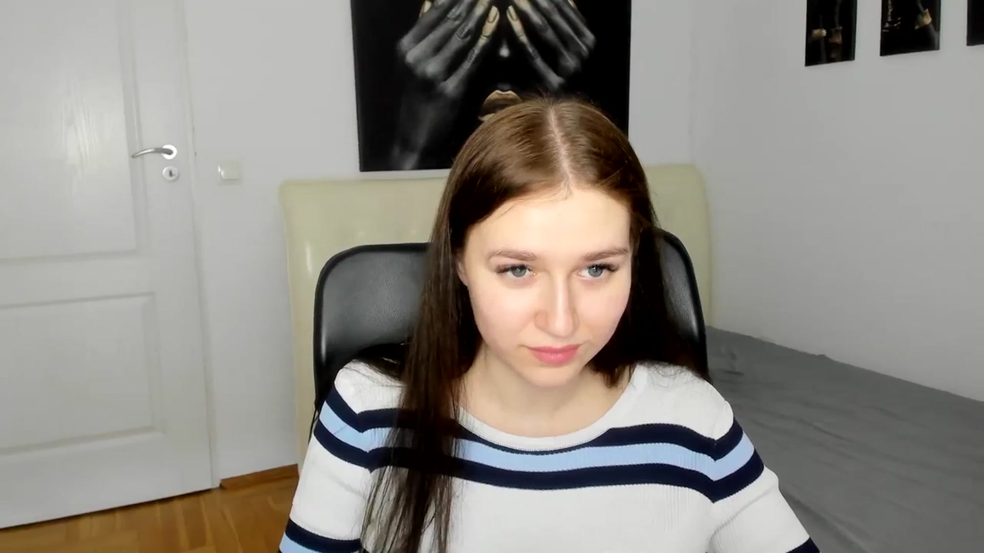 Gallery image thumbnail from SsweetPeaches's myfreecams stream on, 03/15/2024, 14:18 image 8 of 20