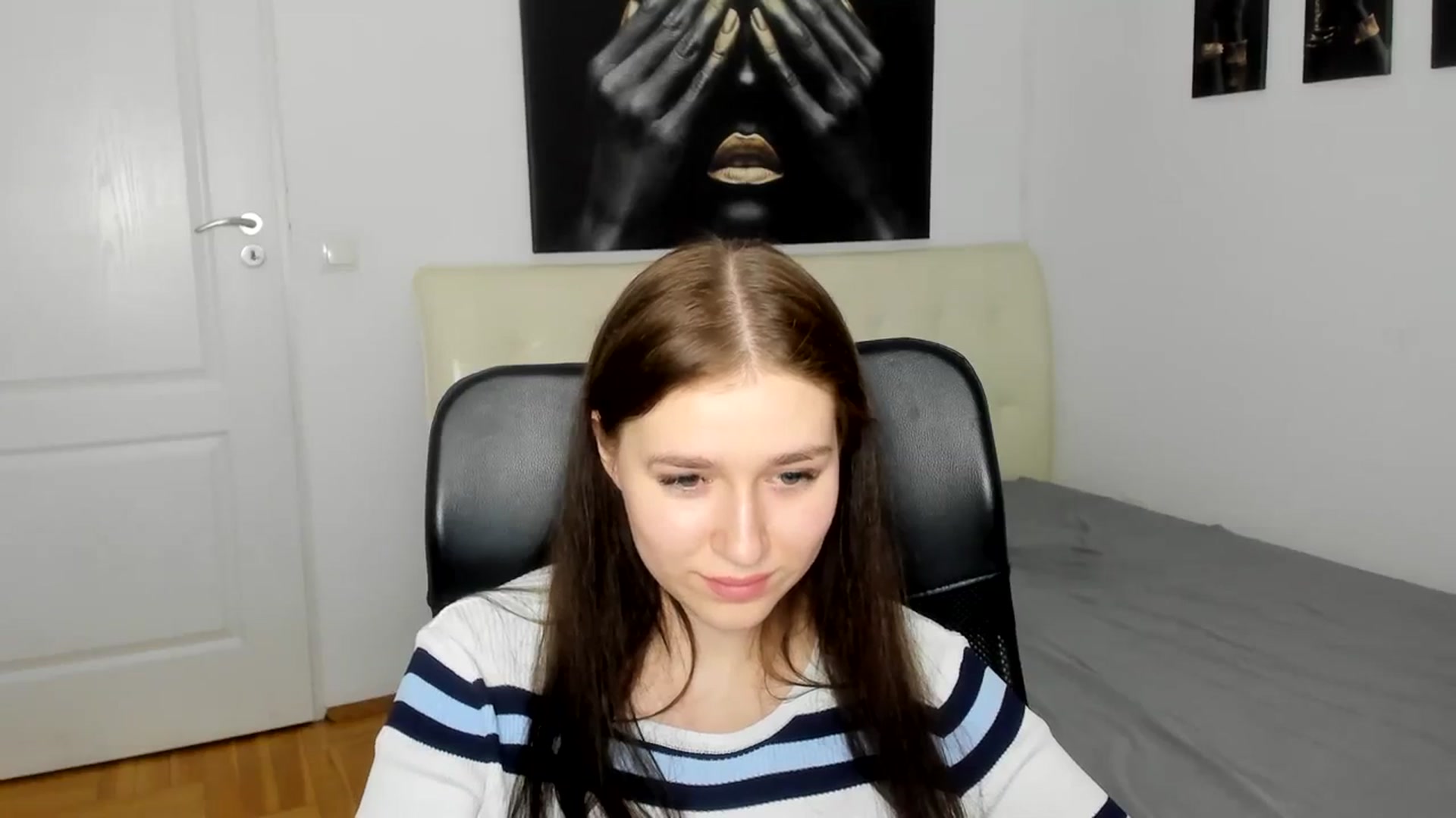 Gallery image thumbnail from SsweetPeaches's myfreecams stream on, 03/15/2024, 16:12 image 15 of 20