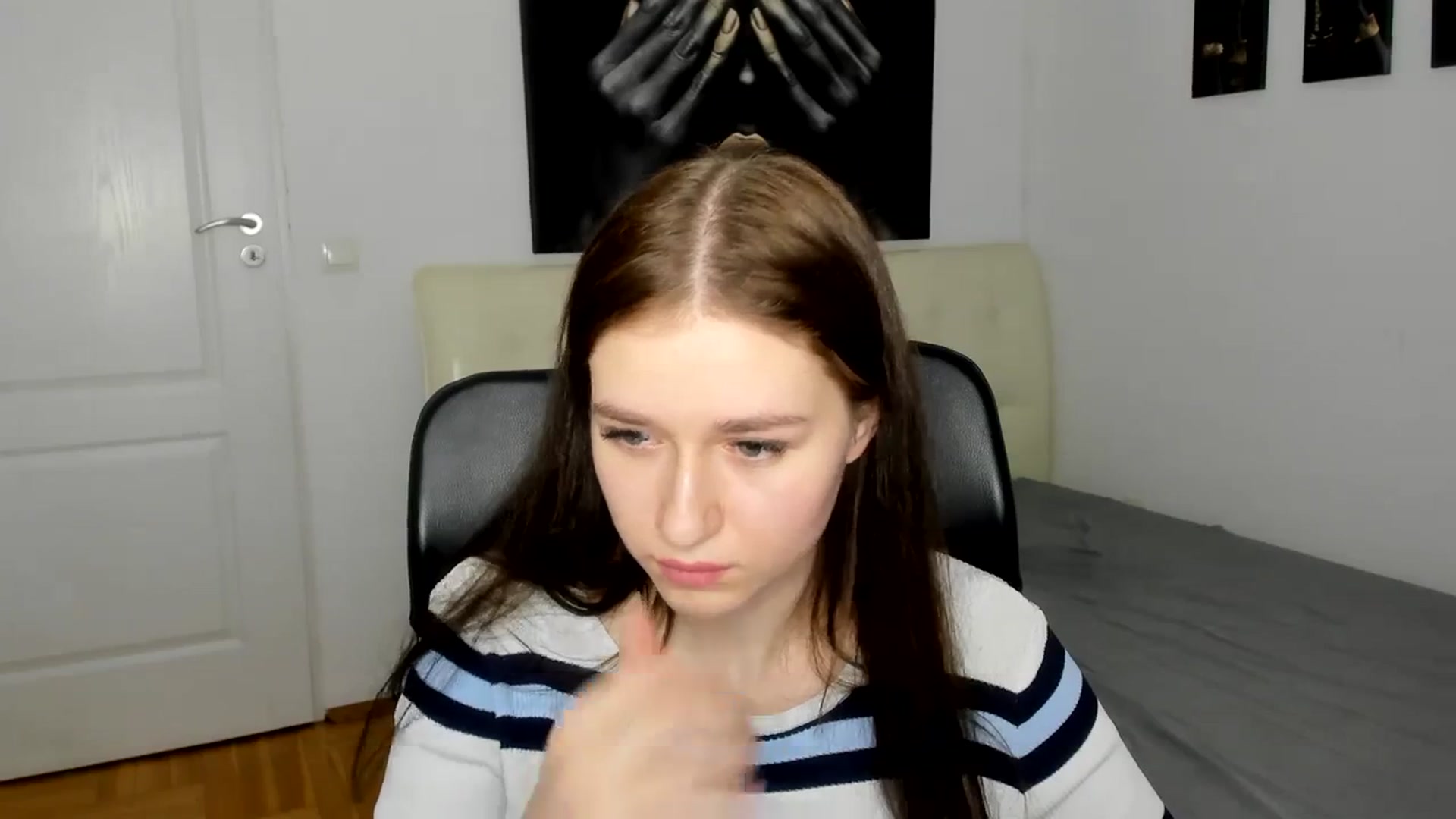 Gallery image thumbnail from SsweetPeaches's myfreecams stream on, 03/15/2024, 16:12 image 19 of 20