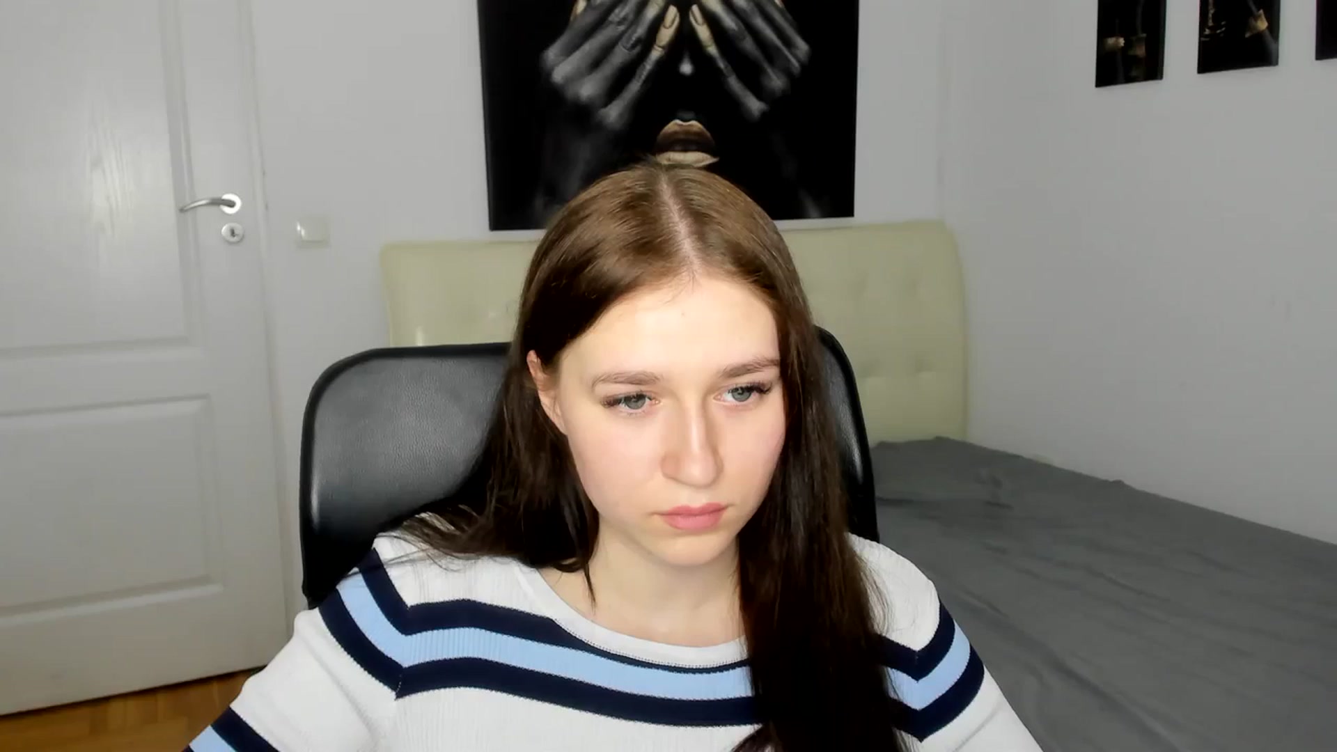 Gallery image thumbnail from SsweetPeaches's myfreecams stream on, 03/15/2024, 18:00 image 16 of 20