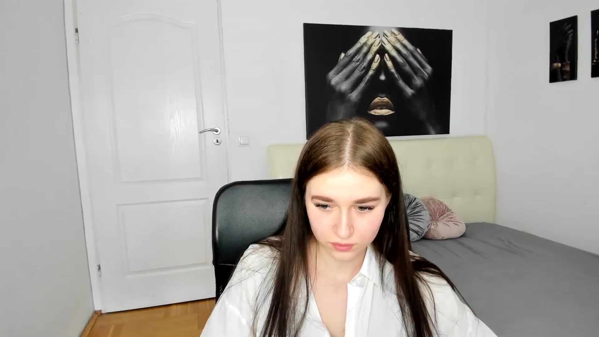 Gallery image thumbnail from SsweetPeaches's myfreecams stream on, 03/17/2024, 13:58 image 5 of 20