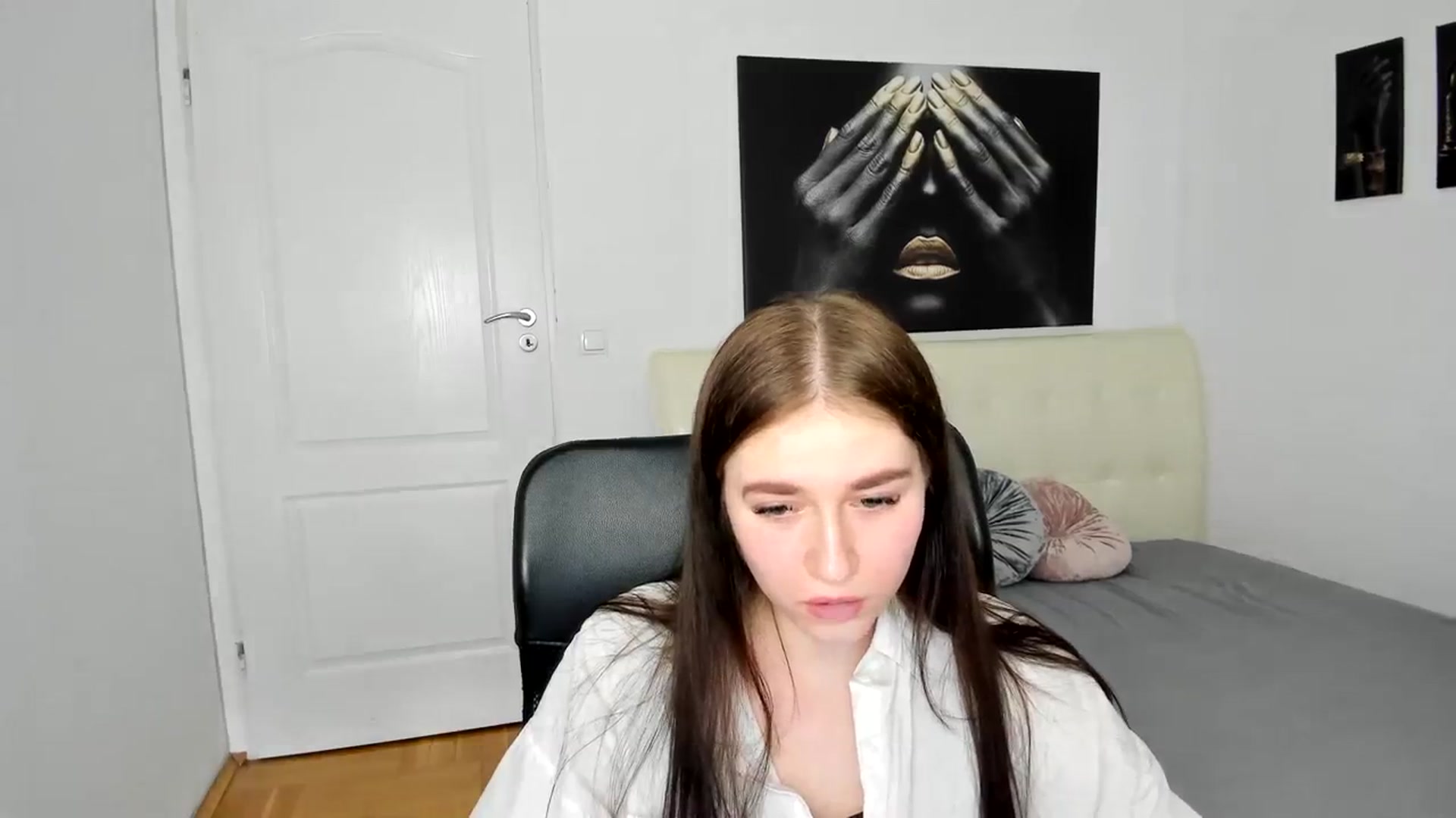 Gallery image thumbnail from SsweetPeaches's myfreecams stream on, 03/17/2024, 13:58 image 17 of 20