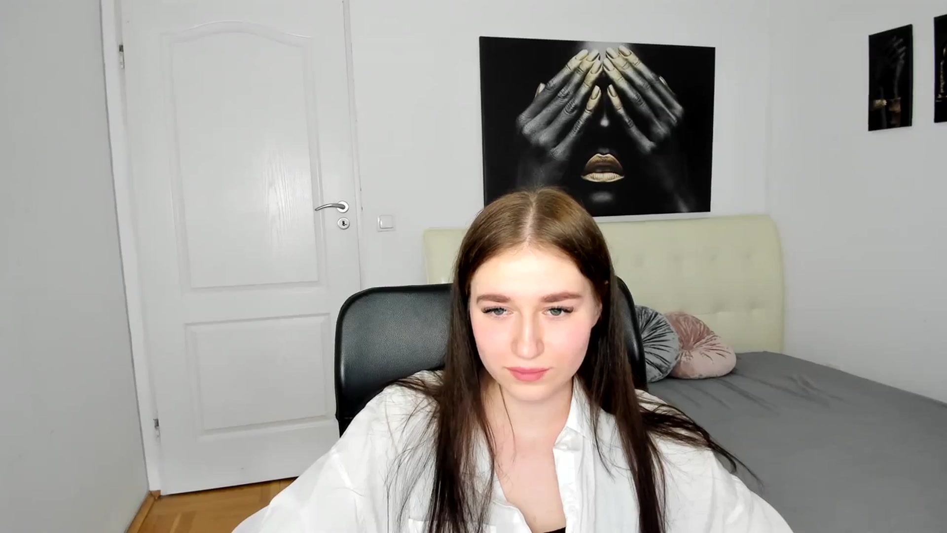 Gallery image thumbnail from SsweetPeaches's myfreecams stream on, 03/17/2024, 13:58 image 19 of 20