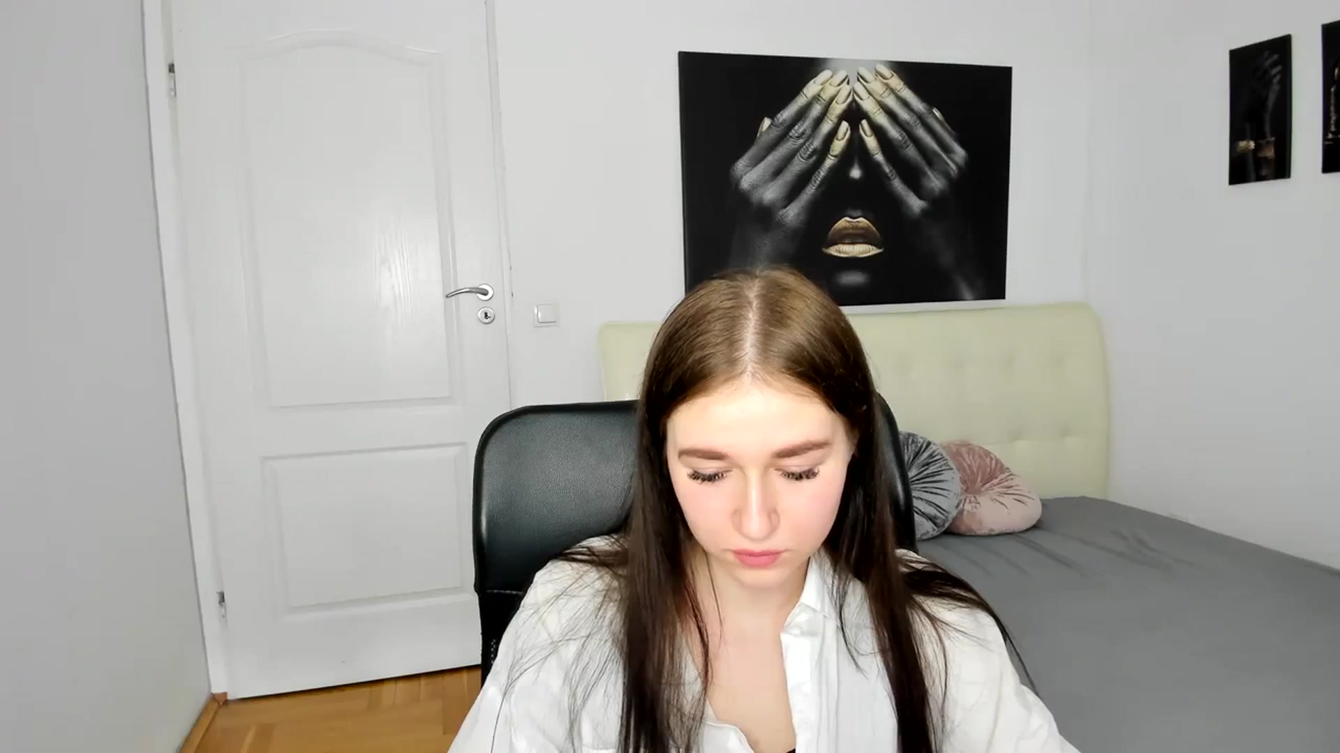 Gallery image thumbnail from SsweetPeaches's myfreecams stream on, 03/17/2024, 13:58 image 13 of 20