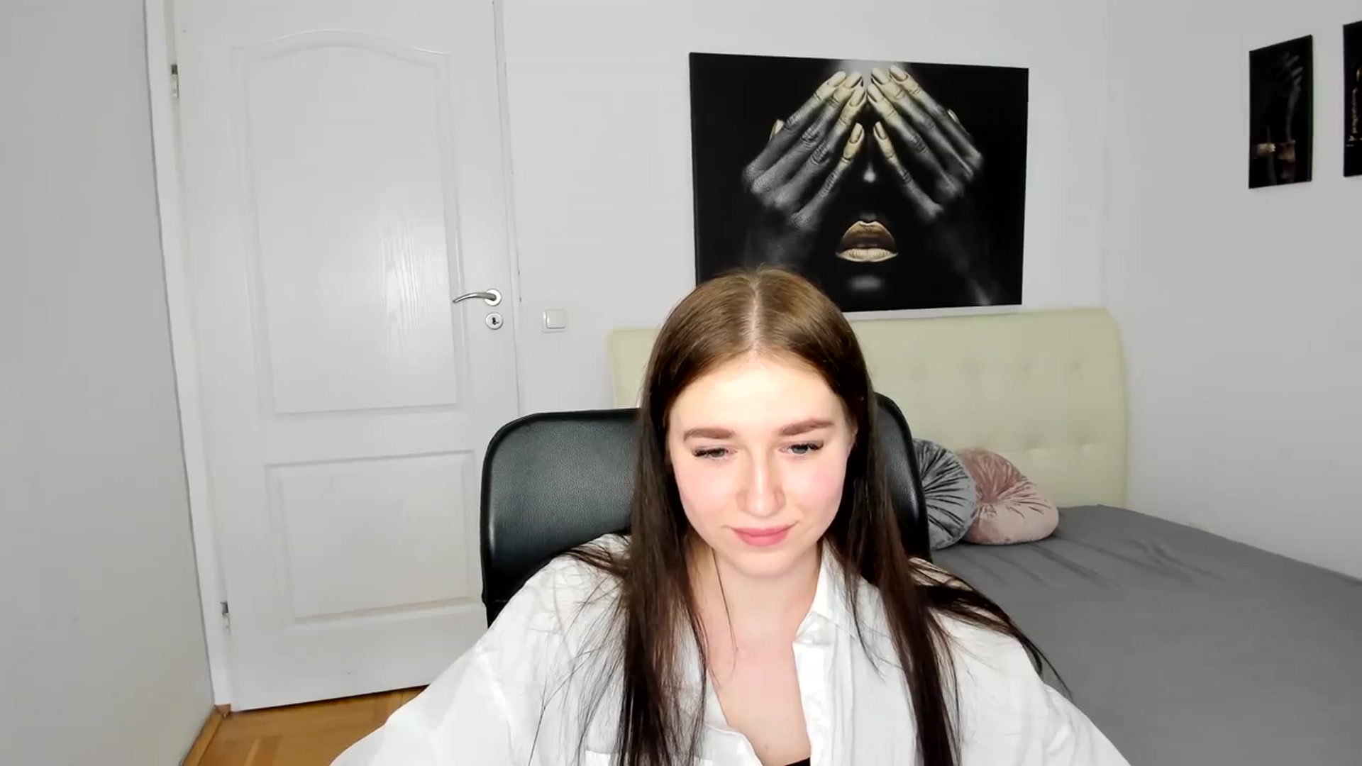 Gallery image thumbnail from SsweetPeaches's myfreecams stream on, 03/17/2024, 13:58 image 18 of 20