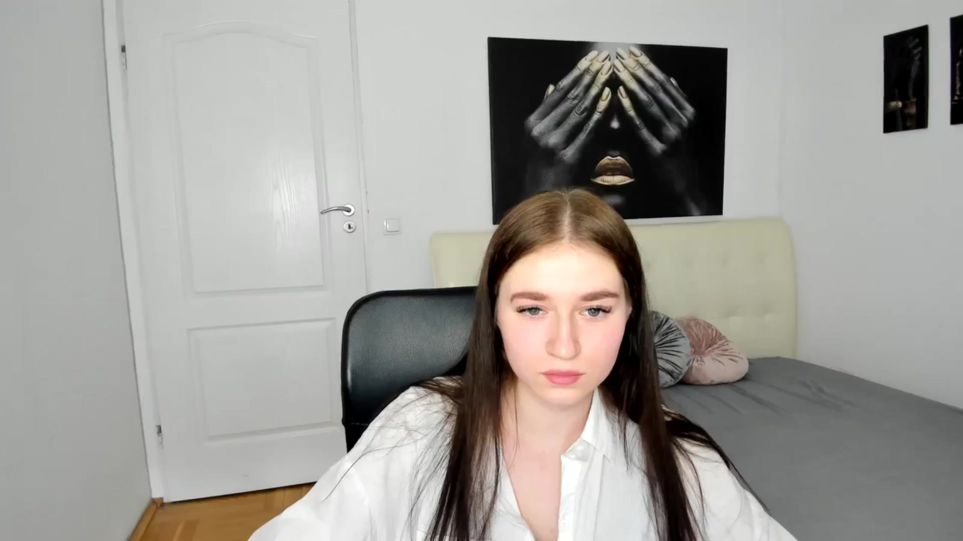 Gallery image thumbnail from SsweetPeaches's myfreecams stream on, 03/17/2024, 13:58 image 8 of 20