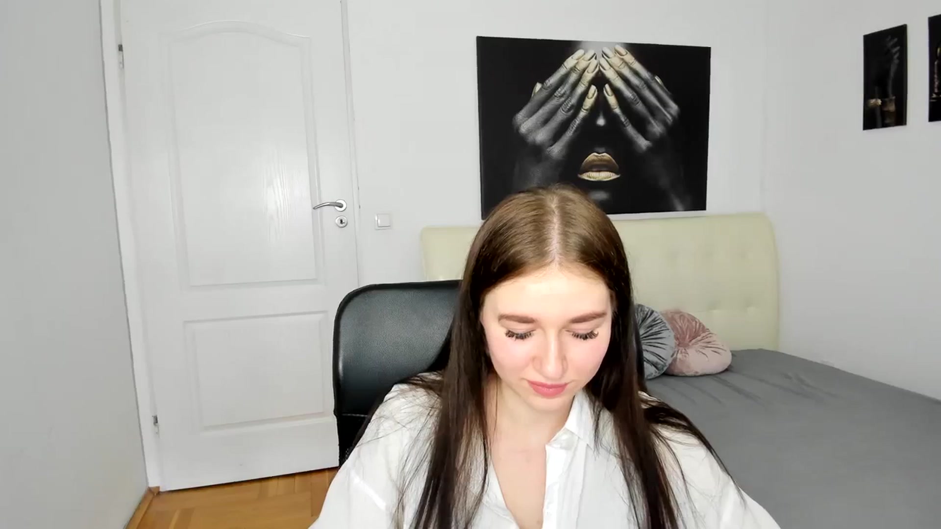 Gallery image thumbnail from SsweetPeaches's myfreecams stream on, 03/17/2024, 13:58 image 2 of 20