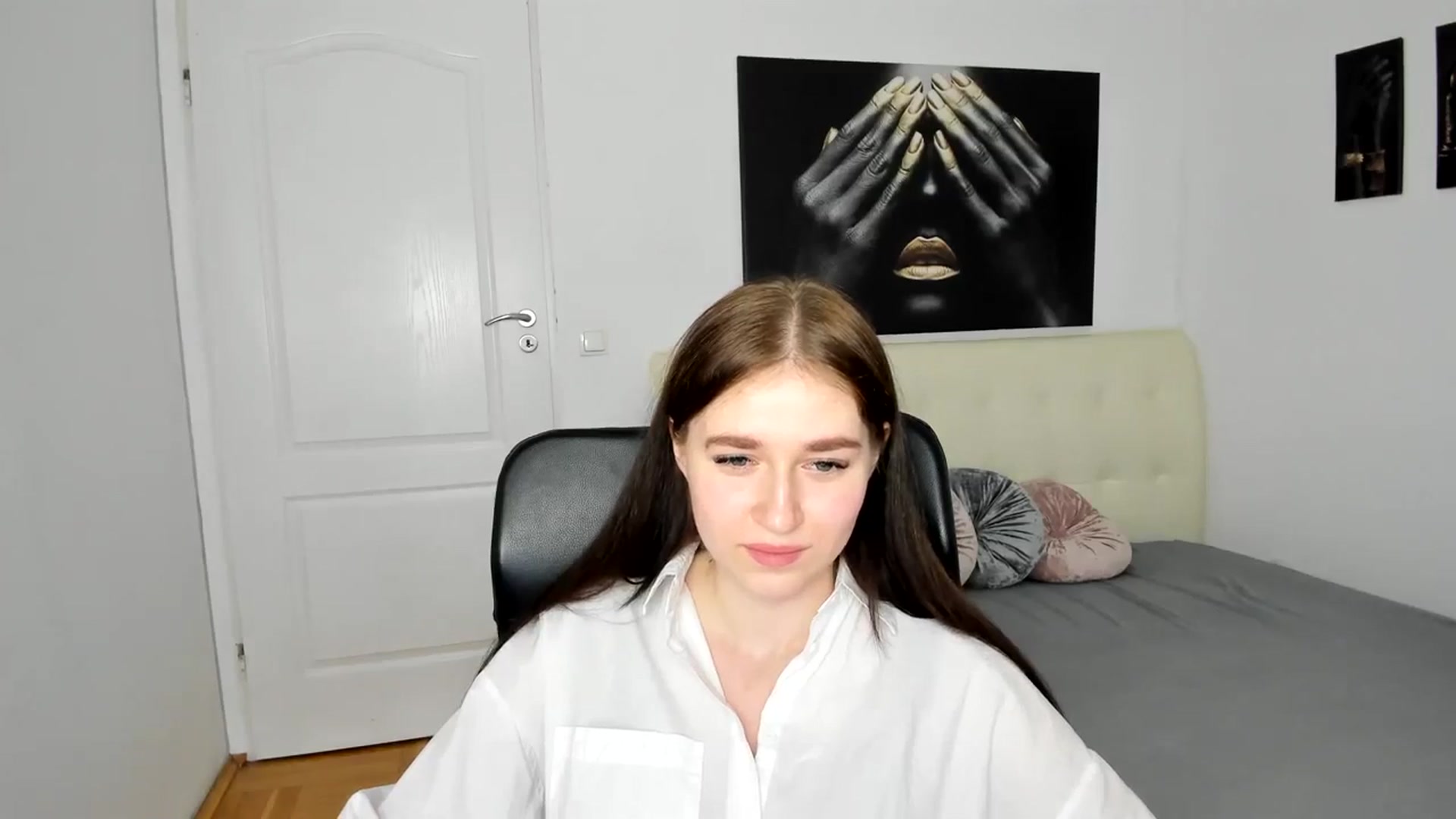Gallery image thumbnail from SsweetPeaches's myfreecams stream on, 03/17/2024, 15:38 image 20 of 20