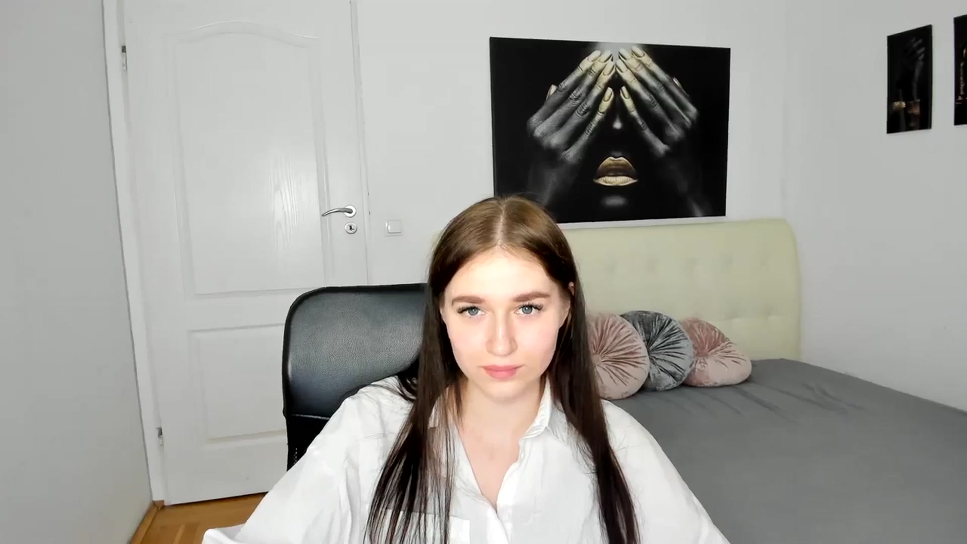 Gallery image thumbnail from SsweetPeaches's myfreecams stream on, 03/17/2024, 15:38 image 13 of 20