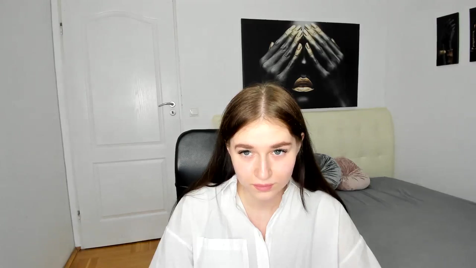 Gallery image thumbnail from SsweetPeaches's myfreecams stream on, 03/17/2024, 15:38 image 18 of 20