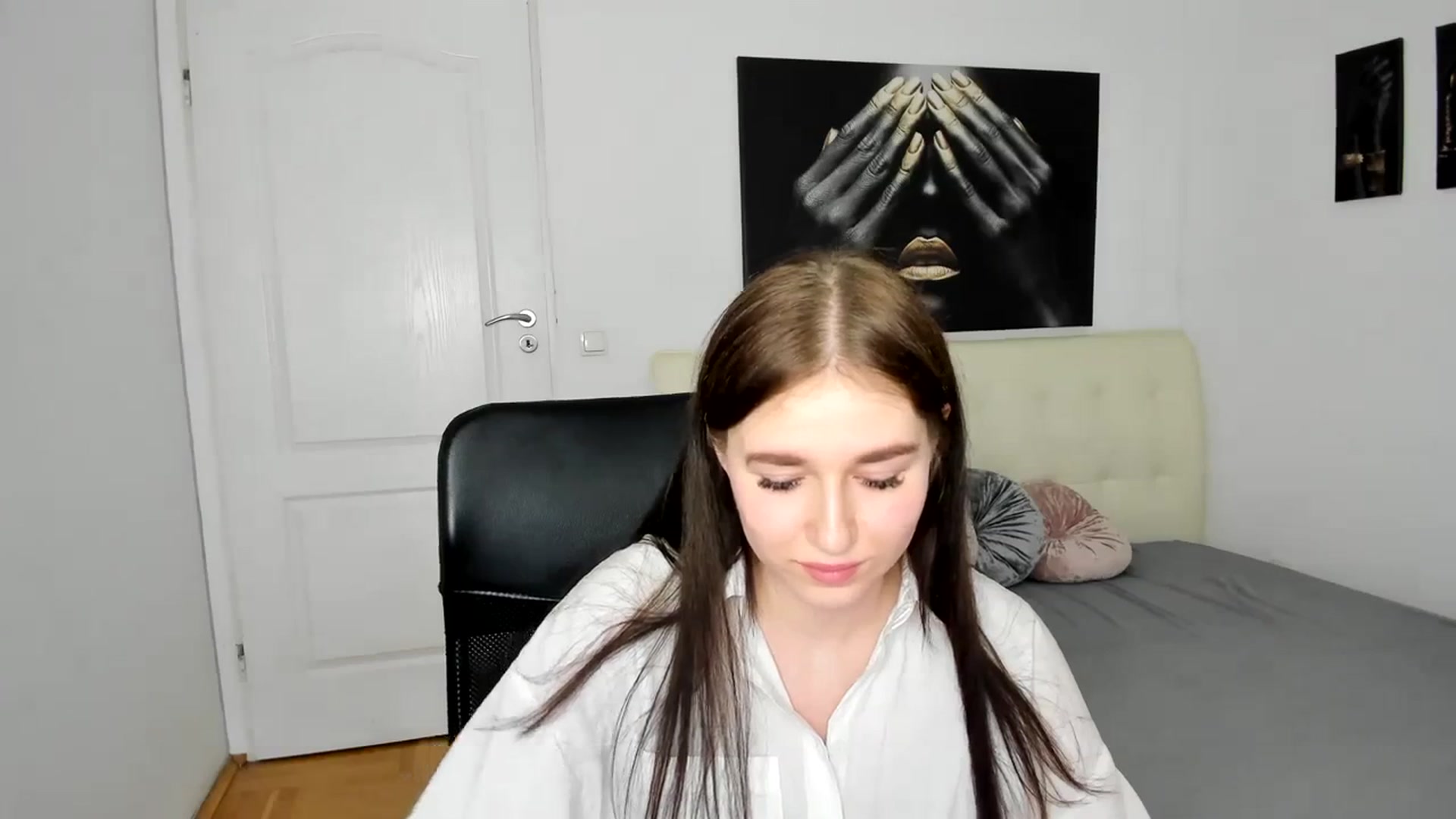 Gallery image thumbnail from SsweetPeaches's myfreecams stream on, 03/17/2024, 15:38 image 6 of 20