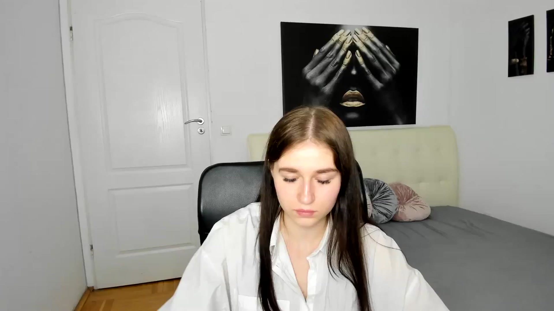 Gallery image thumbnail from SsweetPeaches's myfreecams stream on, 03/17/2024, 19:19 image 1 of 20