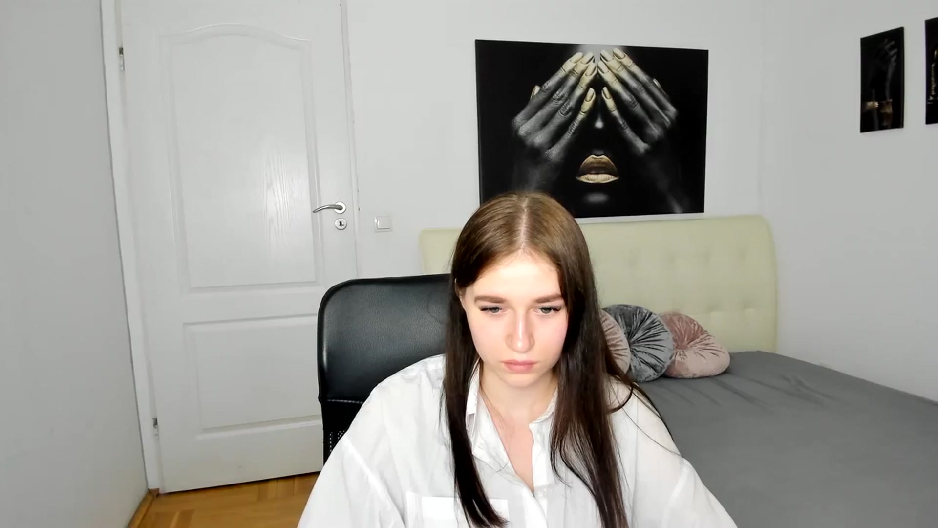 Gallery image thumbnail from SsweetPeaches's myfreecams stream on, 03/17/2024, 19:19 image 20 of 20