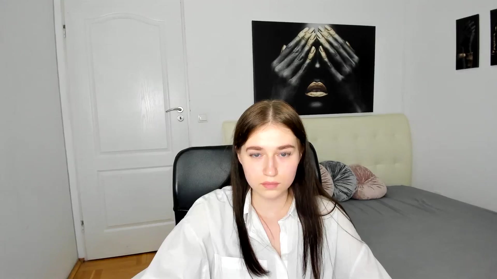 Gallery image thumbnail from SsweetPeaches's myfreecams stream on, 03/17/2024, 19:54 image 5 of 20