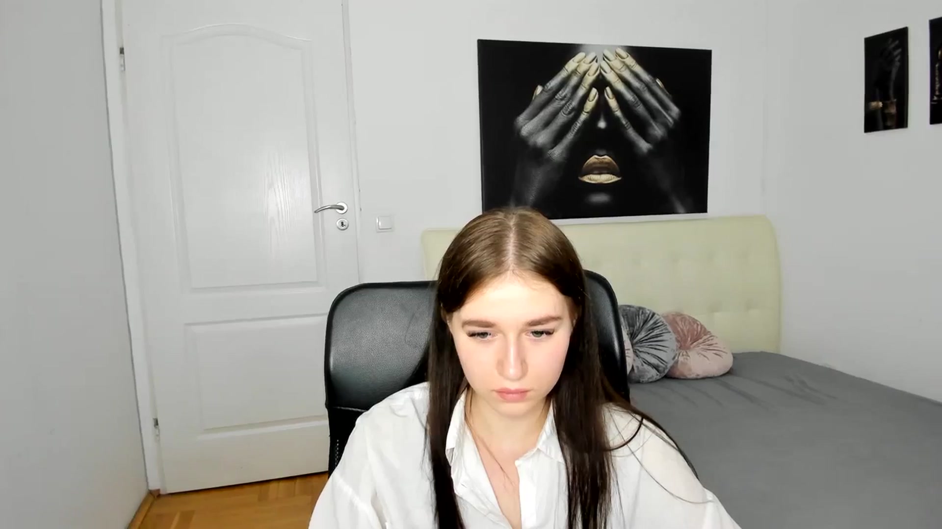 Gallery image thumbnail from SsweetPeaches's myfreecams stream on, 03/17/2024, 19:54 image 7 of 20