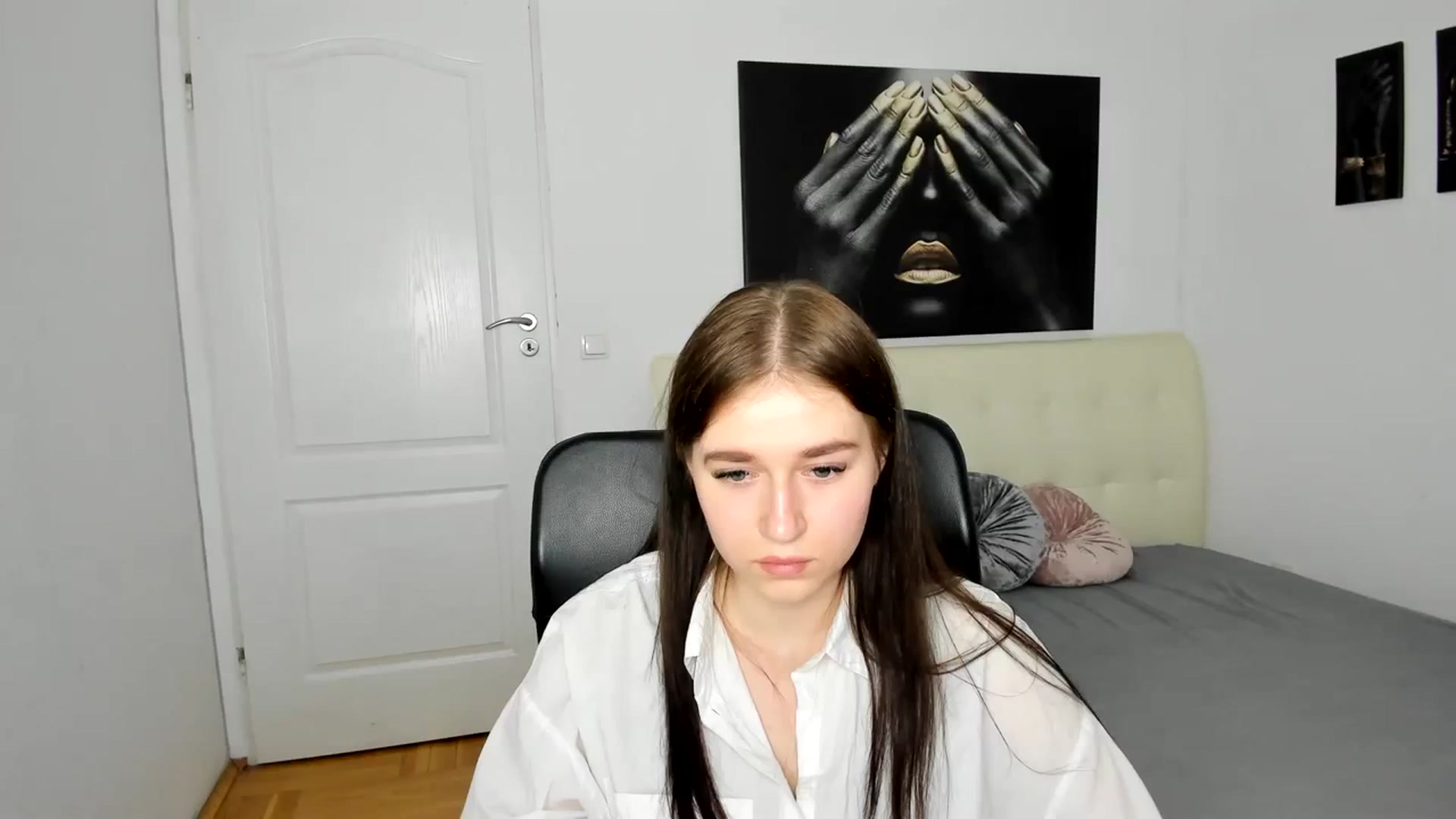 Gallery image thumbnail from SsweetPeaches's myfreecams stream on, 03/17/2024, 19:54 image 12 of 20