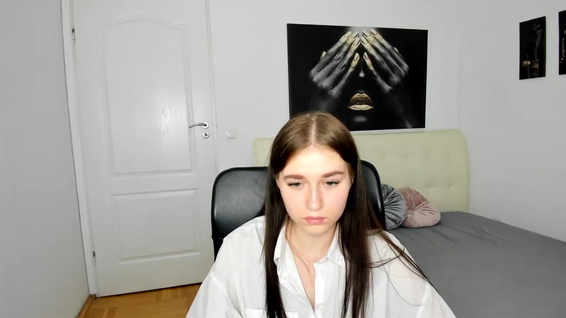 Gallery image thumbnail from SsweetPeaches's myfreecams stream on, 03/17/2024, 19:54 image 14 of 20