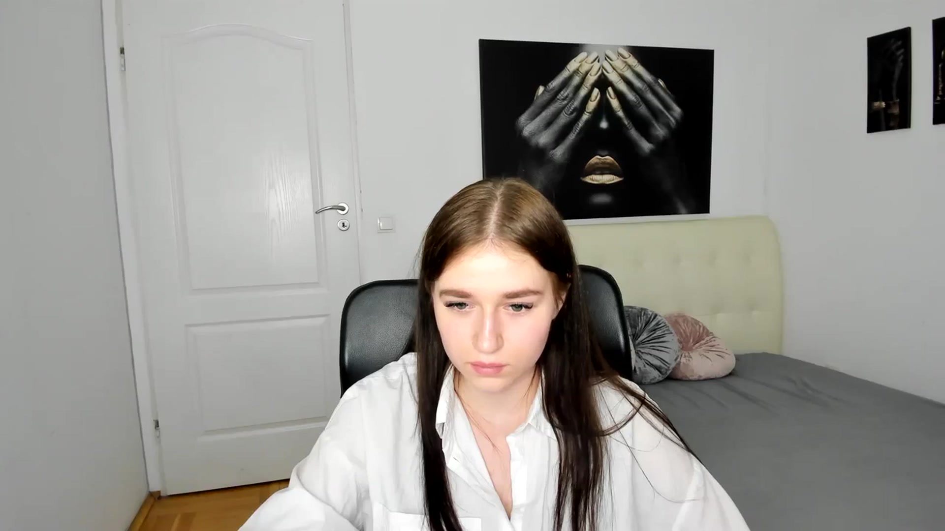 Gallery image thumbnail from SsweetPeaches's myfreecams stream on, 03/17/2024, 19:54 image 11 of 20