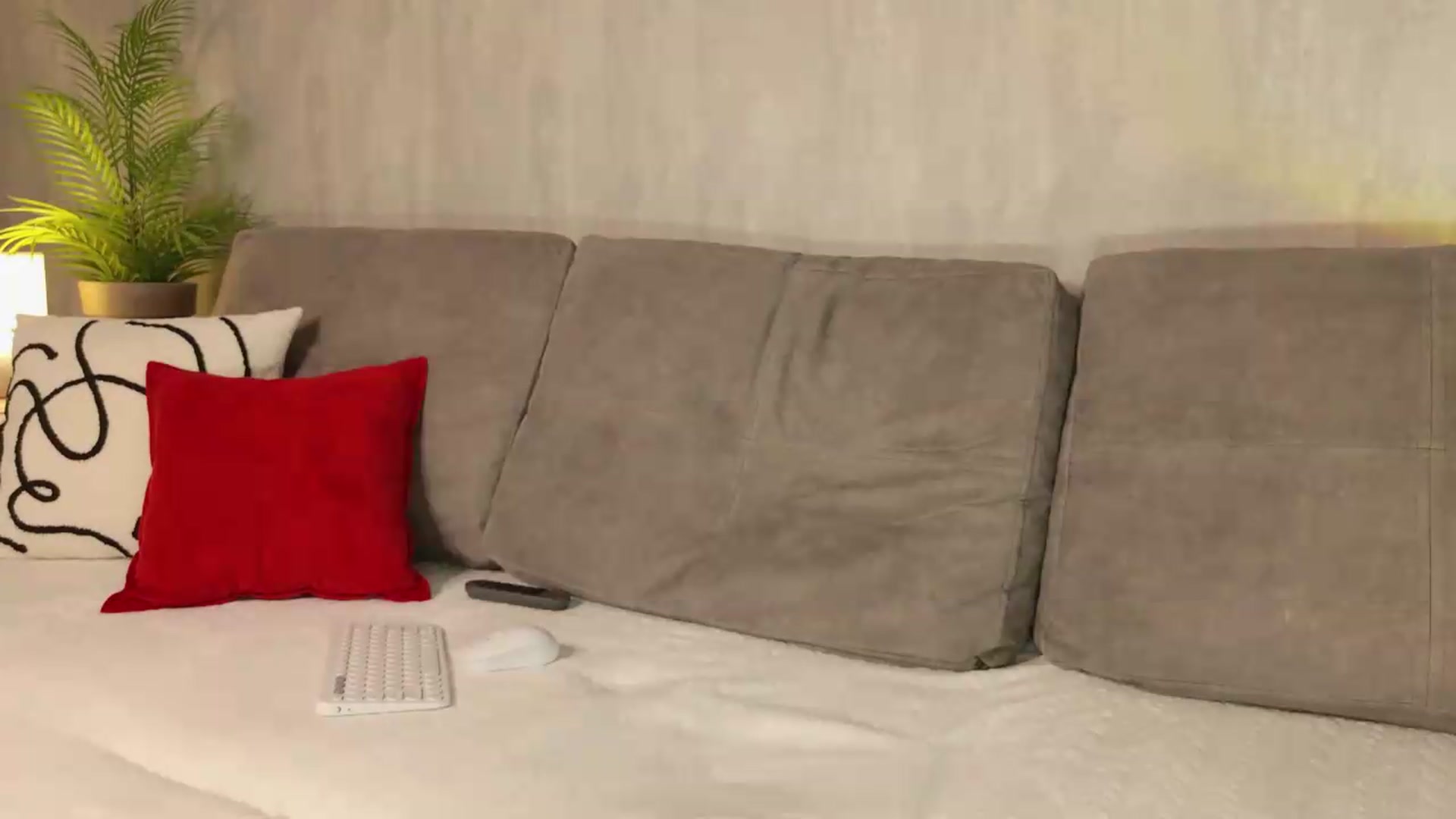 Gallery image thumbnail from StCat's myfreecams stream on, 08/16/2026, 15:29 image 14 of 20