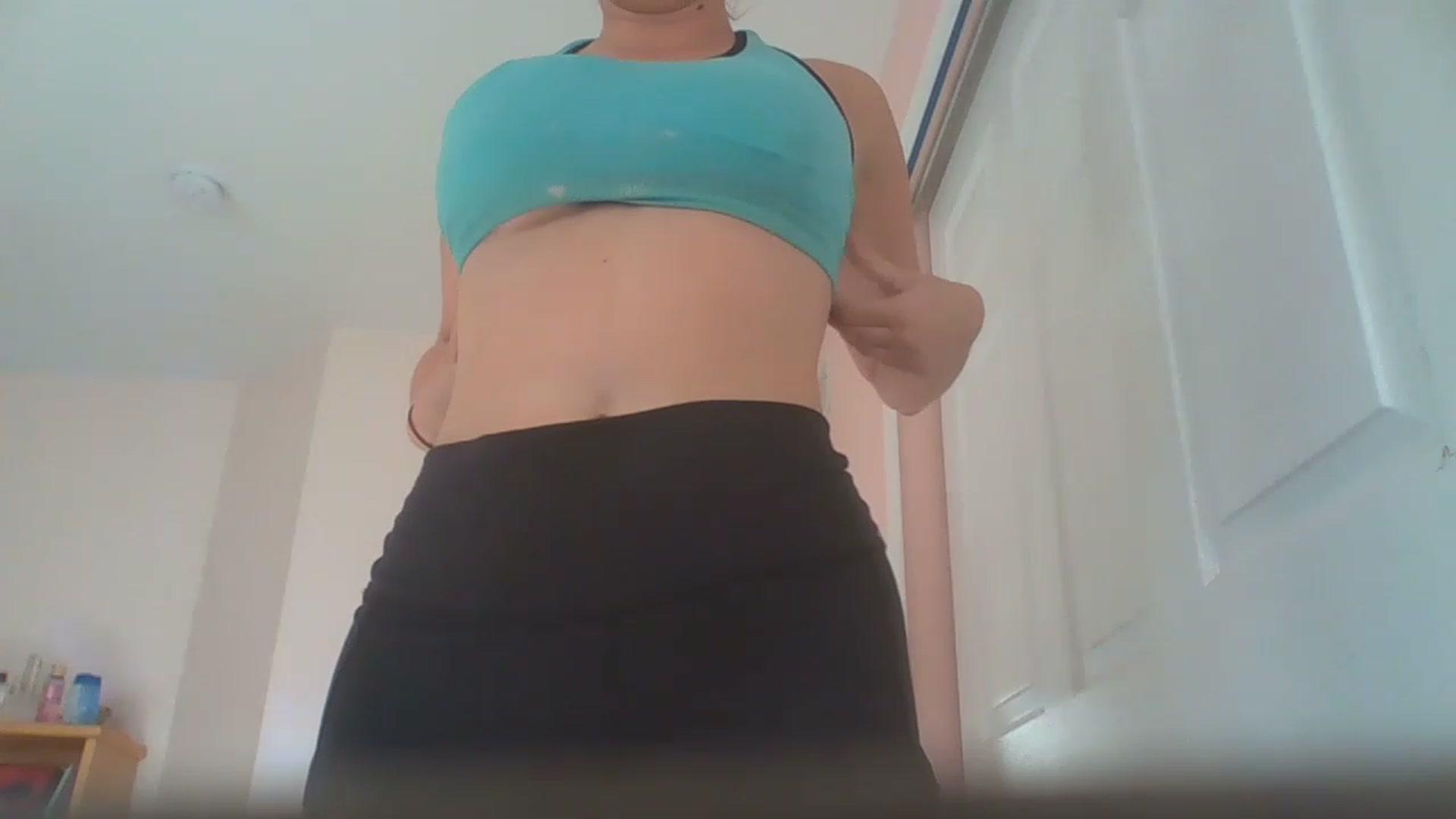 Gallery image thumbnail from StaceyFox's myfreecams stream on, 11/18/2022, 17:02 image 2 of 20