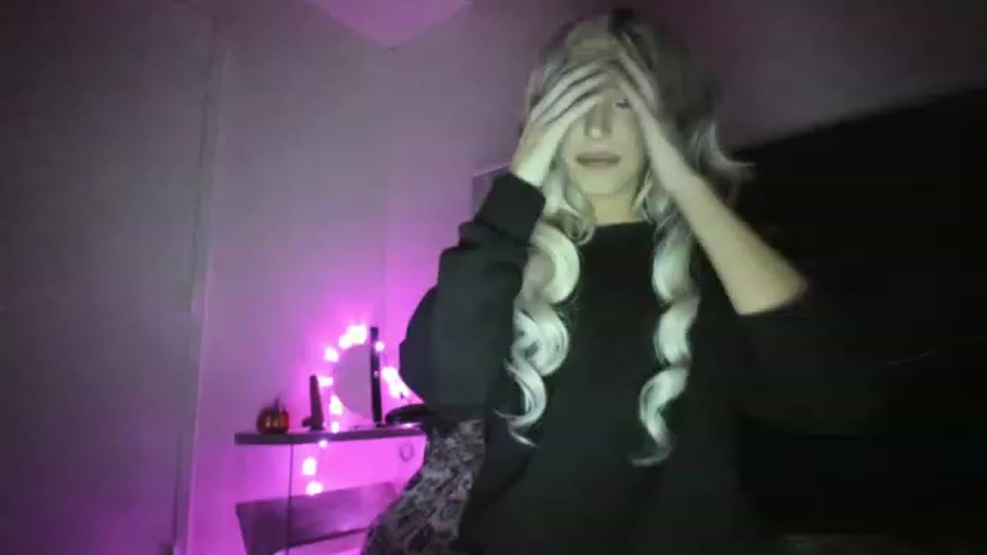 Gallery image thumbnail from StacieNaughty's myfreecams stream on, 11/29/2022, 08:07 image 3 of 20