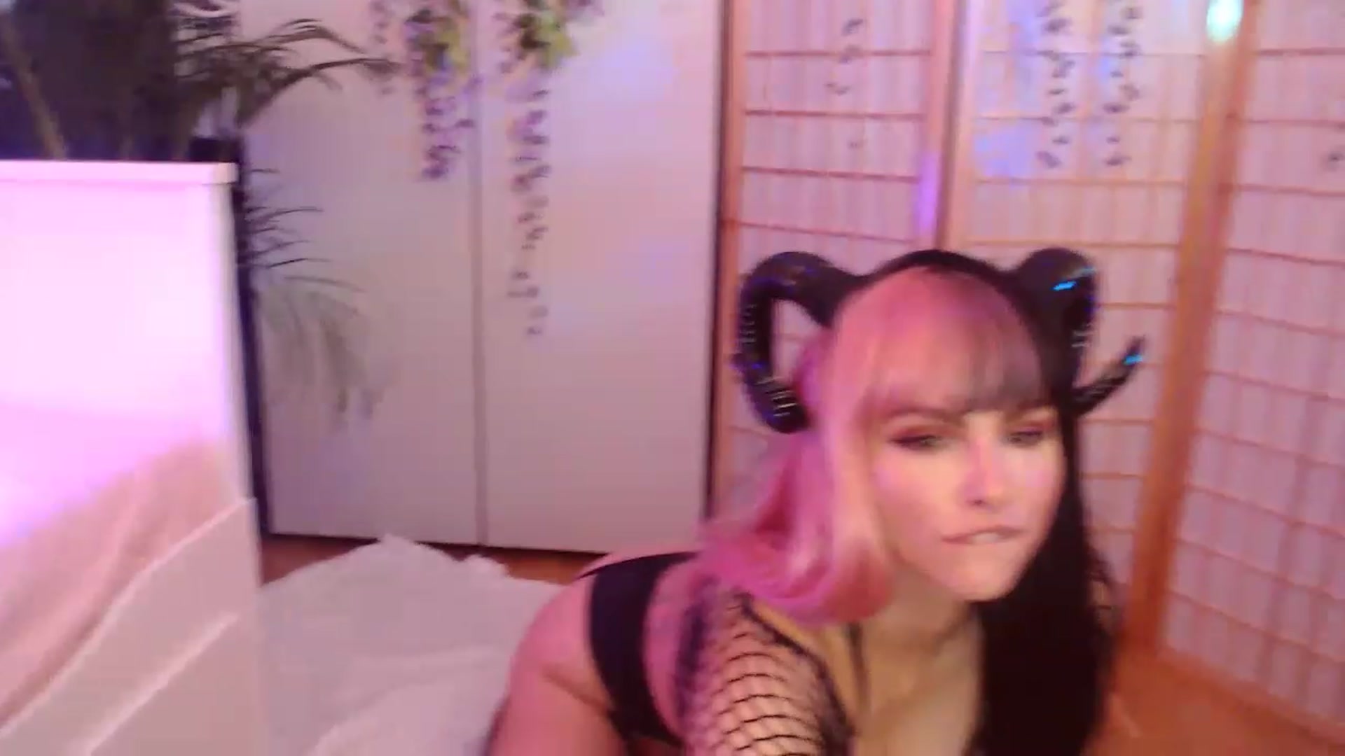 Gallery image thumbnail from StacyDoll's myfreecams stream on, 11/20/2022, 03:08 image 12 of 20