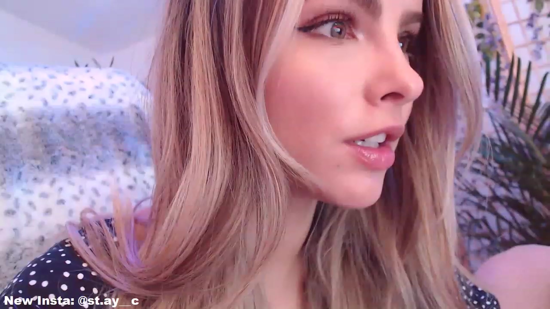 Gallery image thumbnail from StacyDoll's myfreecams stream on, 02/07/2023, 03:06 image 10 of 20