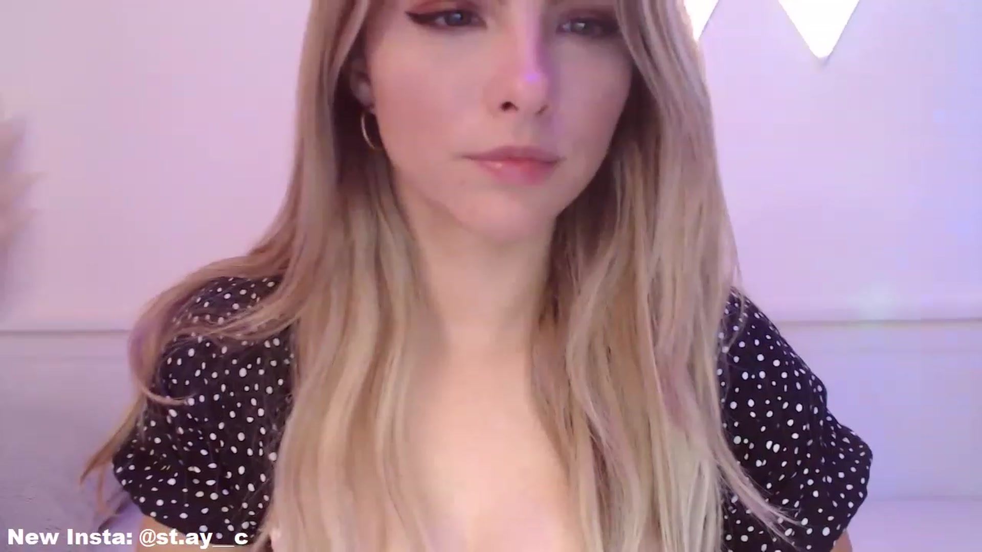 Gallery image thumbnail from StacyDoll's myfreecams stream on, 02/07/2023, 04:00 image 20 of 20