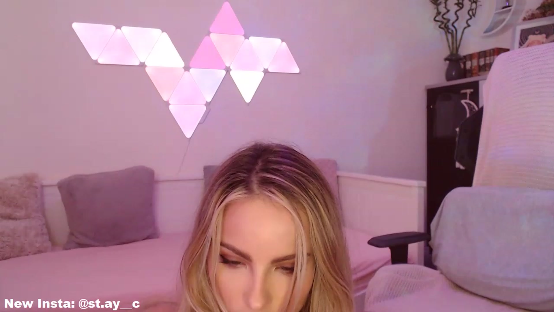 Gallery image thumbnail from StacyDoll's myfreecams stream on, 02/26/2023, 21:19 image 7 of 20