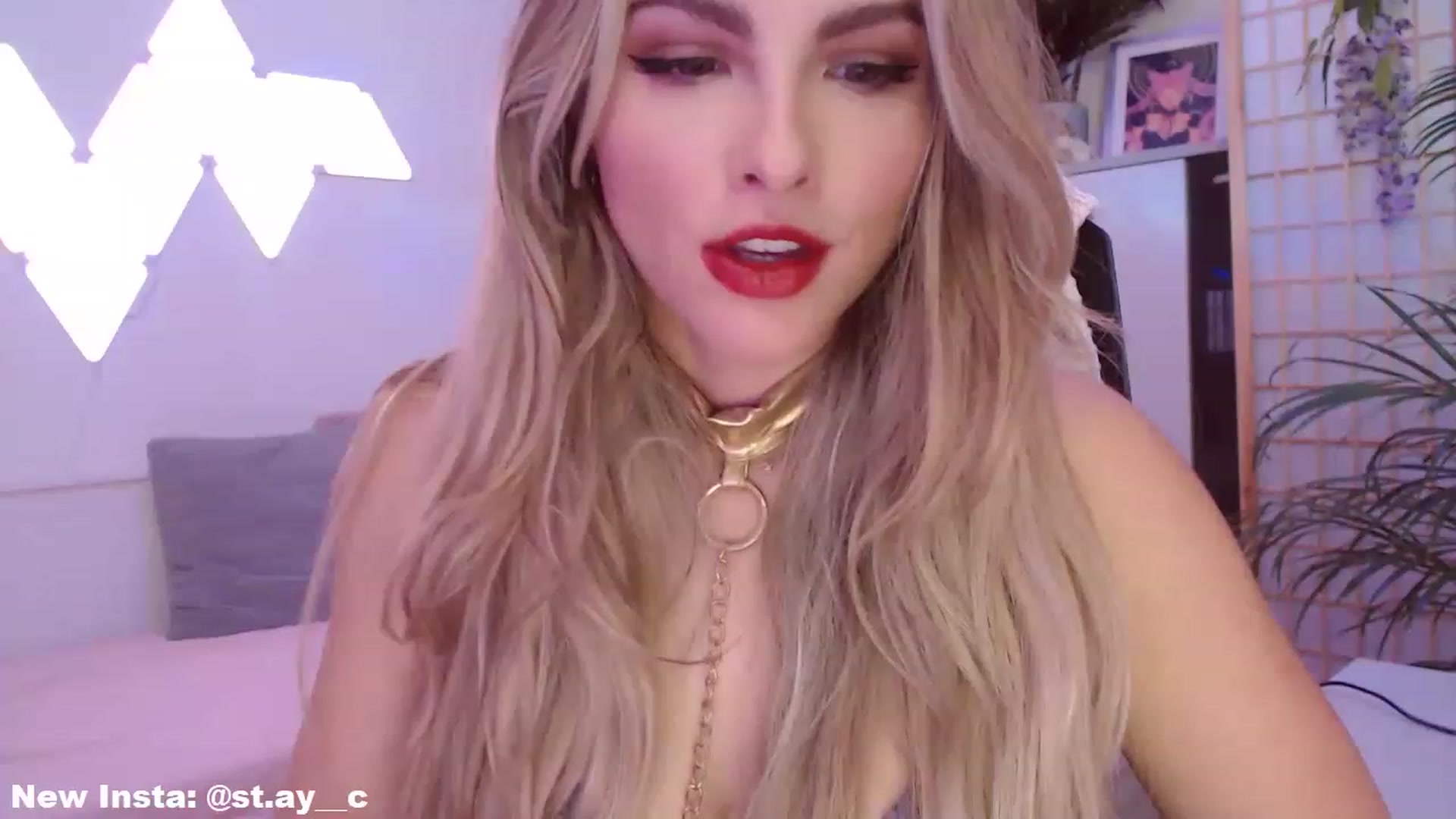 Gallery image thumbnail from StacyDoll's myfreecams stream on, 02/26/2023, 22:13 image 15 of 20