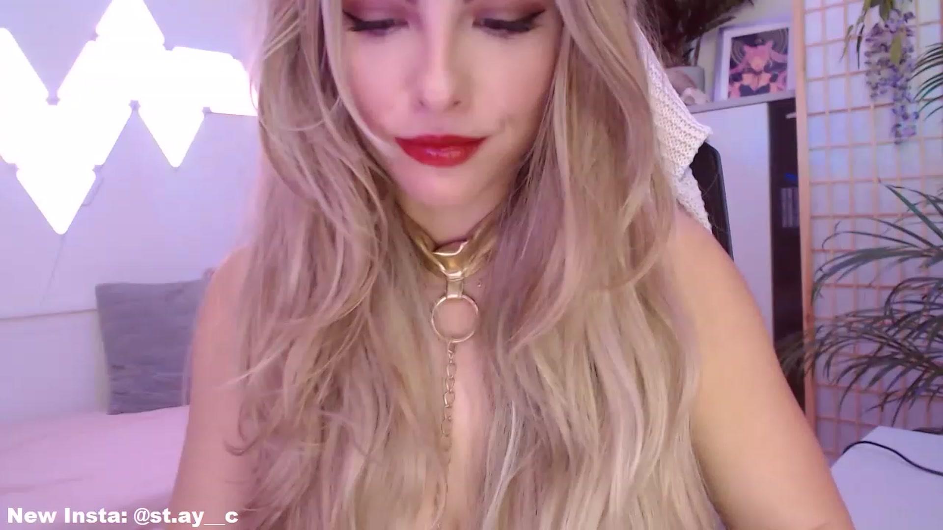 Gallery image thumbnail from StacyDoll's myfreecams stream on, 02/26/2023, 22:13 image 18 of 20