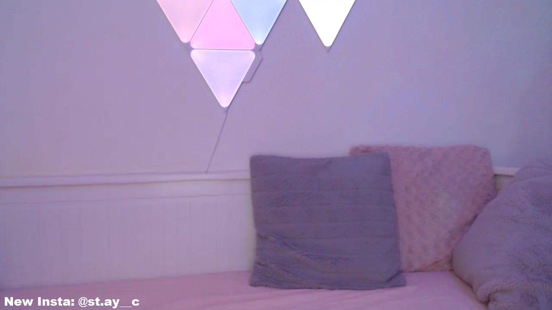 Gallery image thumbnail from StacyDoll's myfreecams stream on, 02/26/2023, 22:13 image 1 of 20