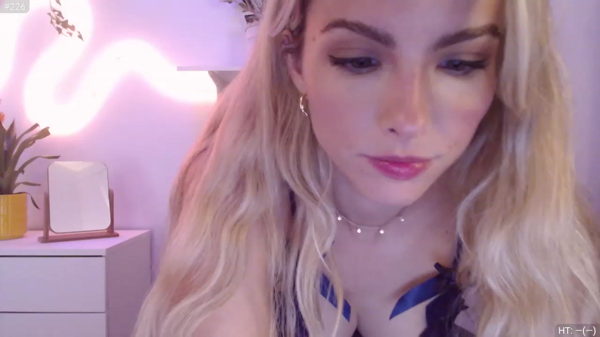 Gallery image thumbnail from StacyDoll's myfreecams stream on, 09/23/2023, 18:24 image 2 of 20