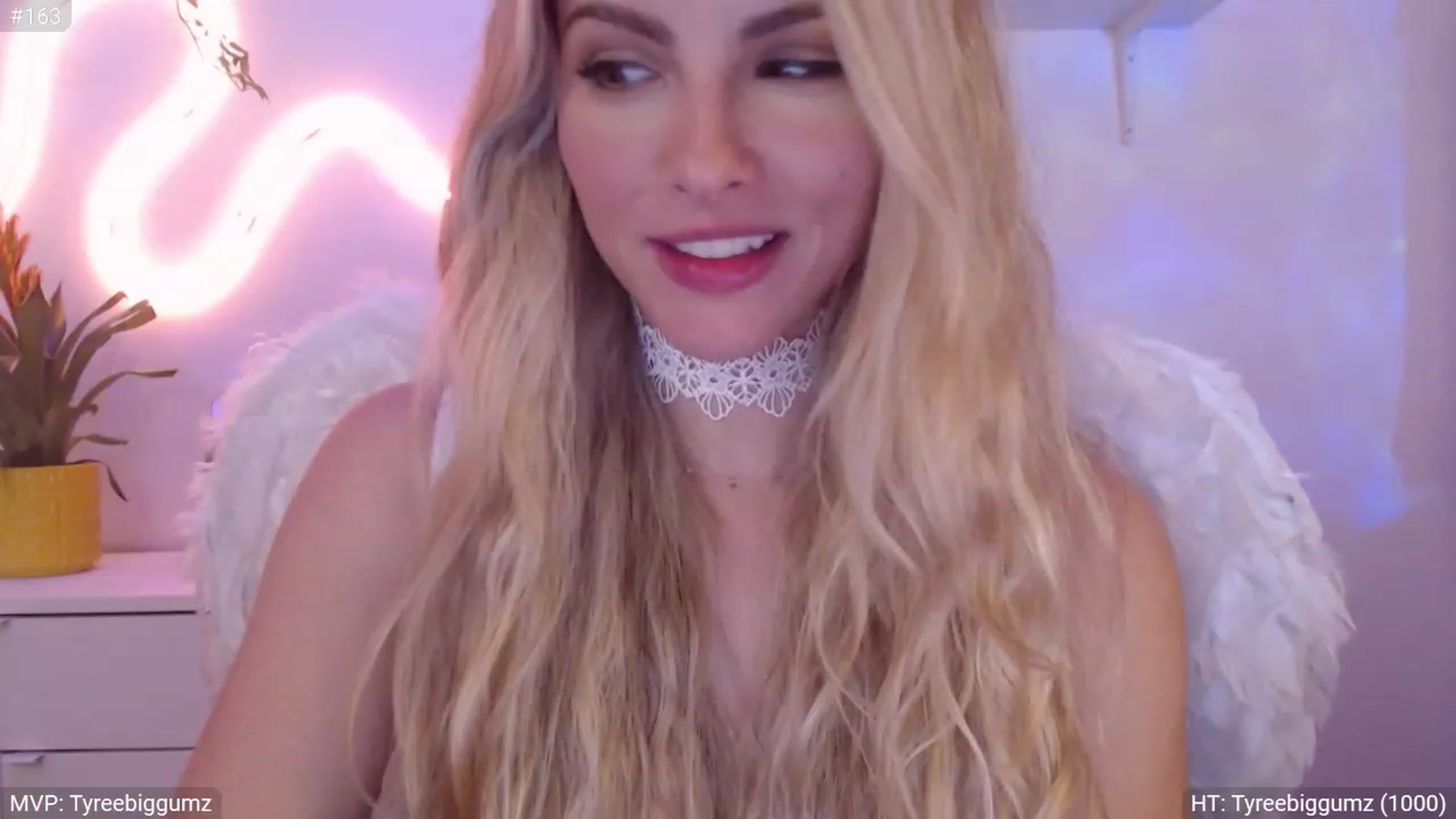 Gallery image thumbnail from StacyDoll's myfreecams stream on, 09/29/2023, 02:50 image 8 of 20