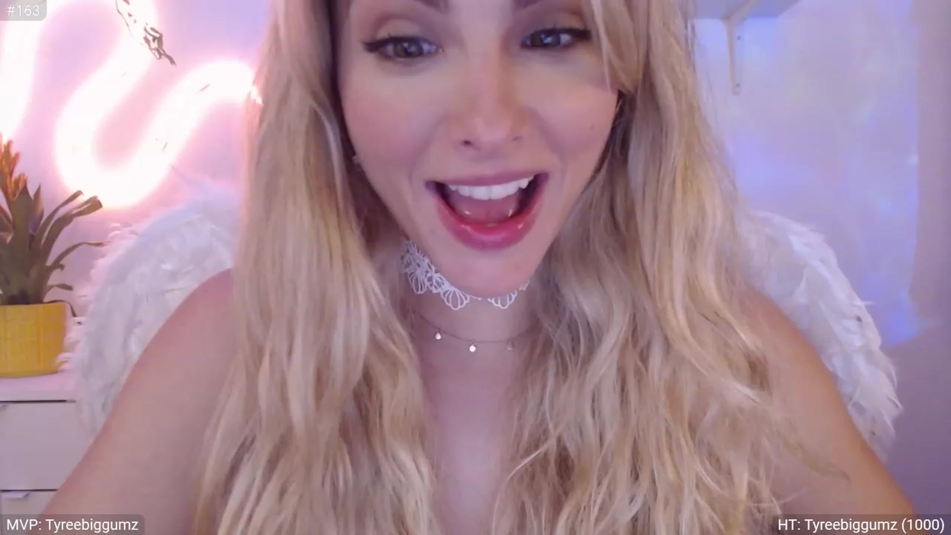 Gallery image thumbnail from StacyDoll's myfreecams stream on, 09/29/2023, 02:50 image 2 of 20