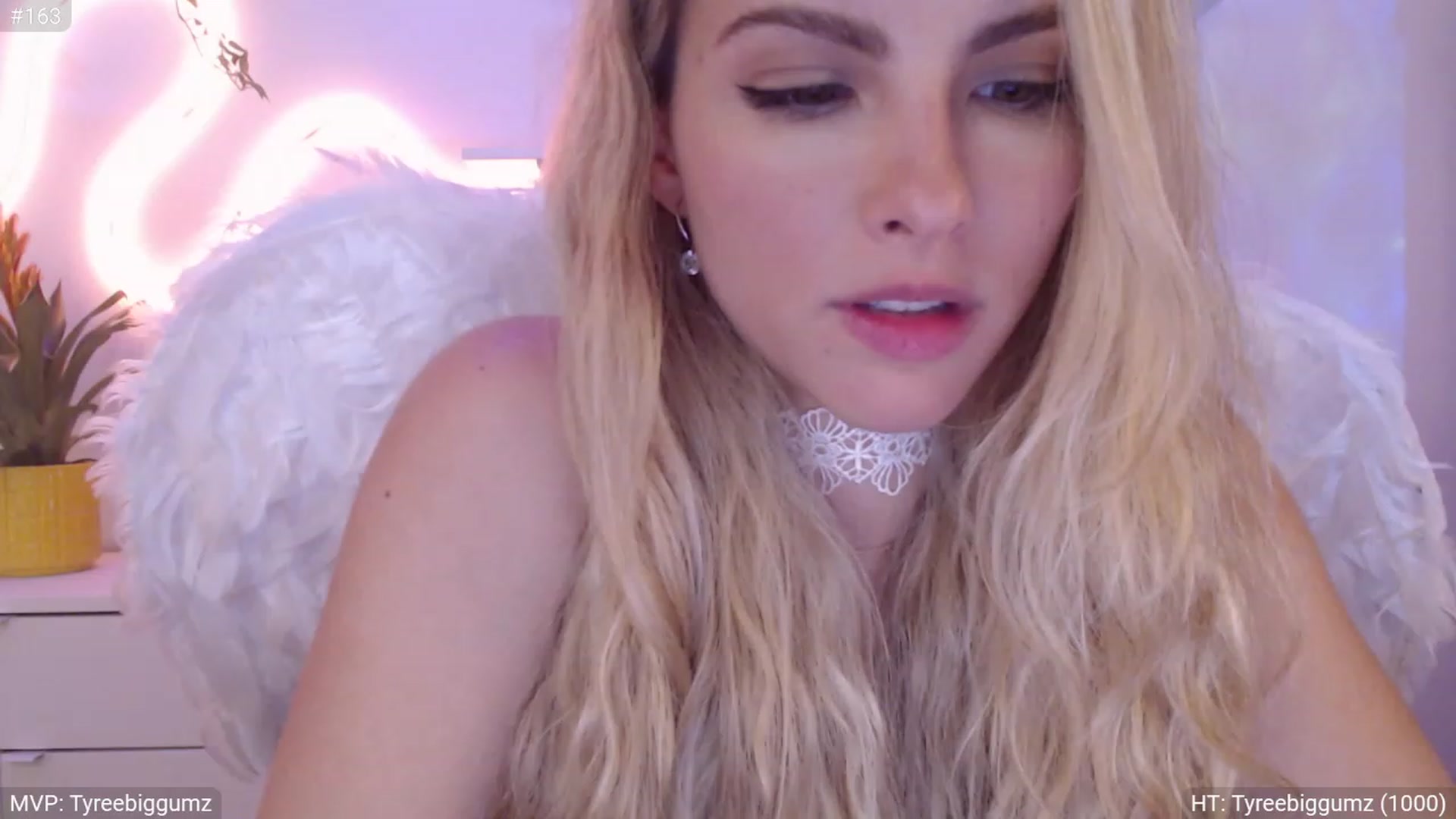 Gallery image thumbnail from StacyDoll's myfreecams stream on, 09/29/2023, 02:50 image 4 of 20