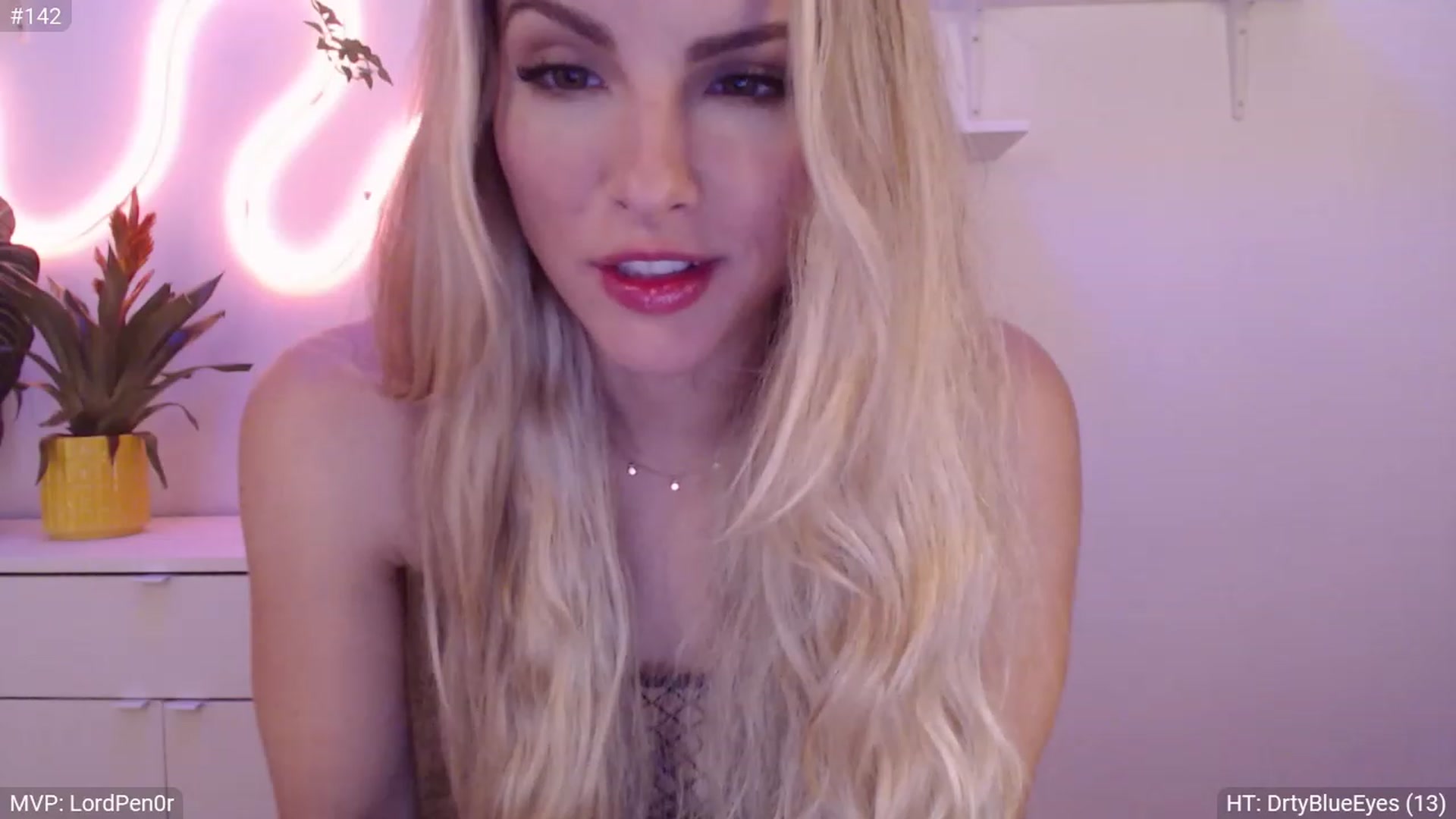Gallery image thumbnail from StacyDoll's myfreecams stream on, 10/08/2023, 04:18 image 9 of 20