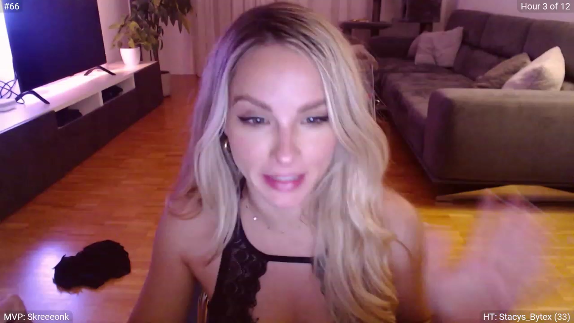 Gallery image thumbnail from StacyDoll's myfreecams stream on, 11/11/2023, 19:51 image 8 of 20