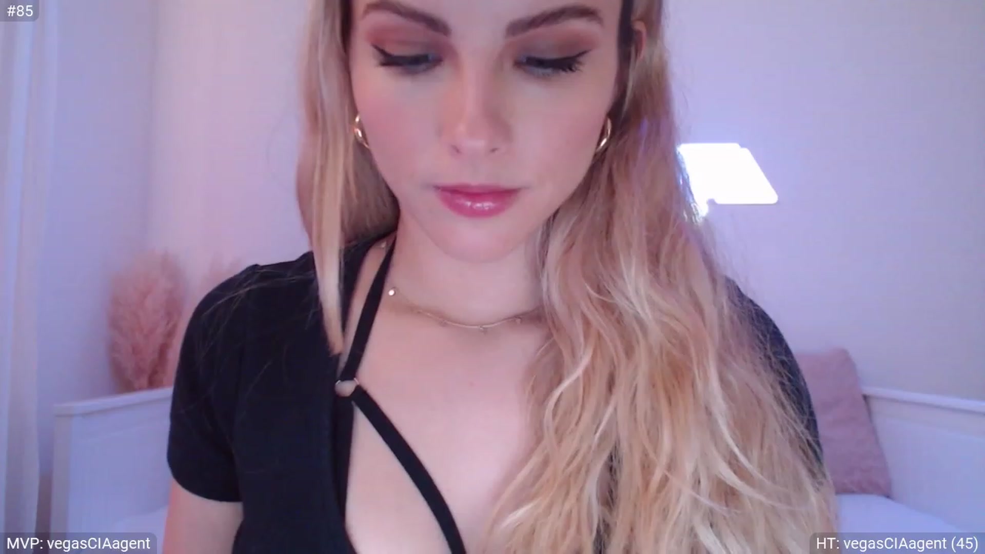 Gallery image thumbnail from StacyDoll's myfreecams stream on, 11/23/2023, 23:36 image 15 of 20