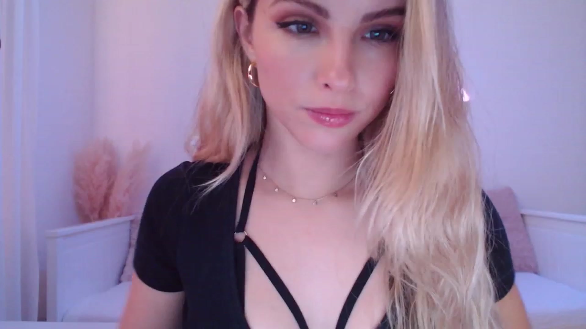 Gallery image thumbnail from StacyDoll's myfreecams stream on, 11/23/2023, 23:36 image 10 of 20
