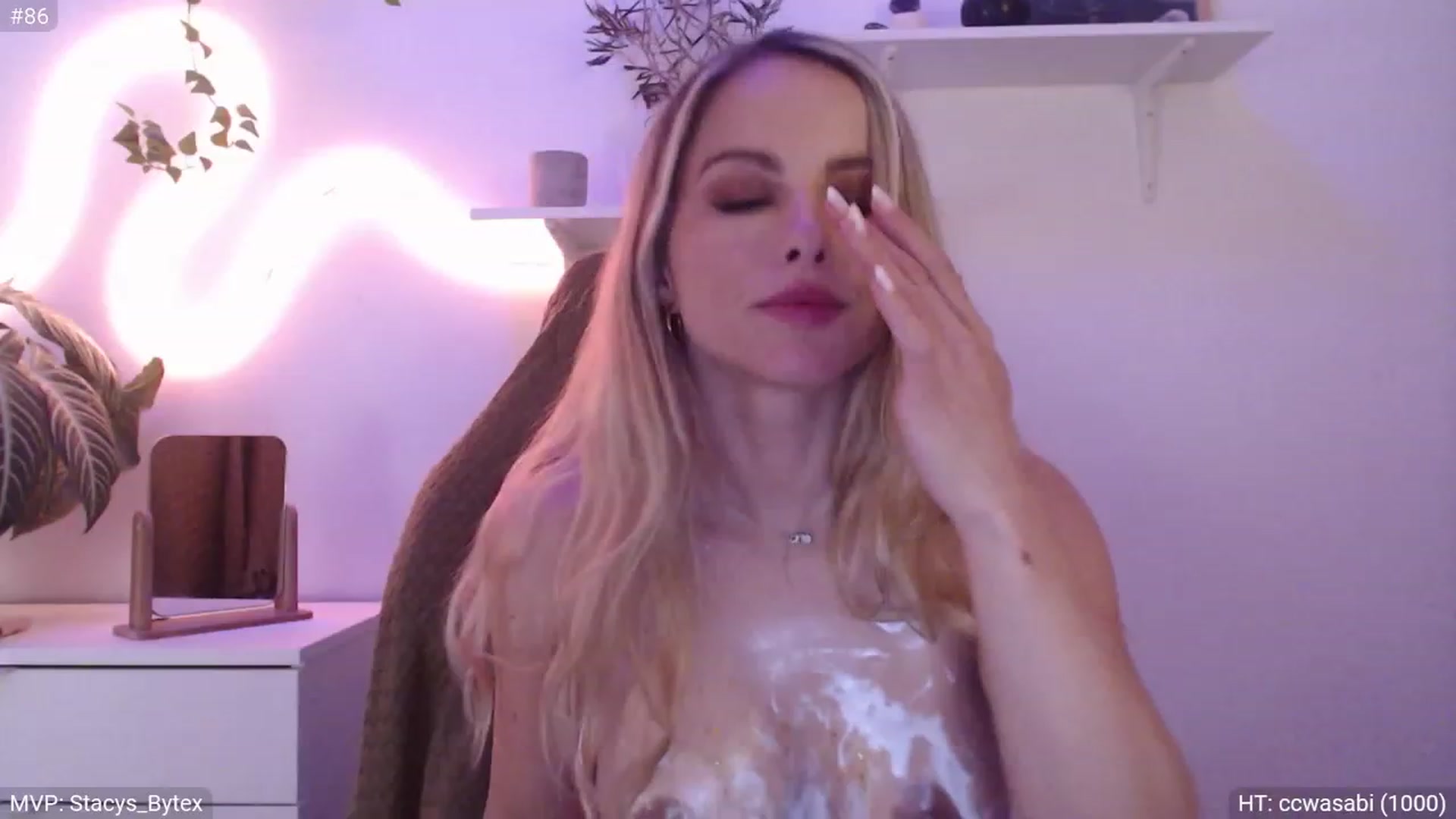 Gallery image thumbnail from StacyDoll's myfreecams stream on, 12/01/2023, 03:24 image 10 of 20