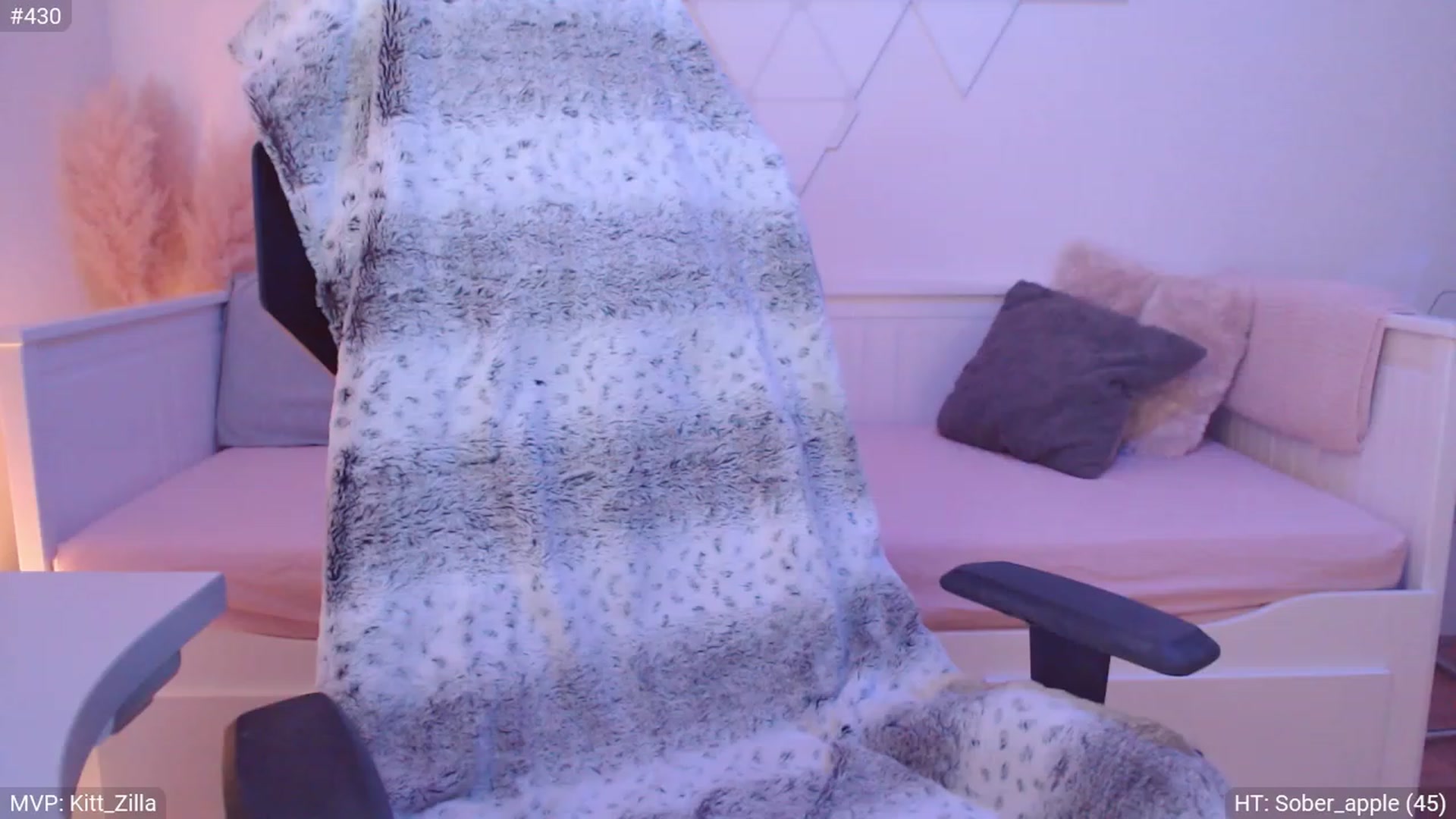 Gallery image thumbnail from StacyDoll's myfreecams stream on, 12/11/2023, 22:14 image 18 of 20