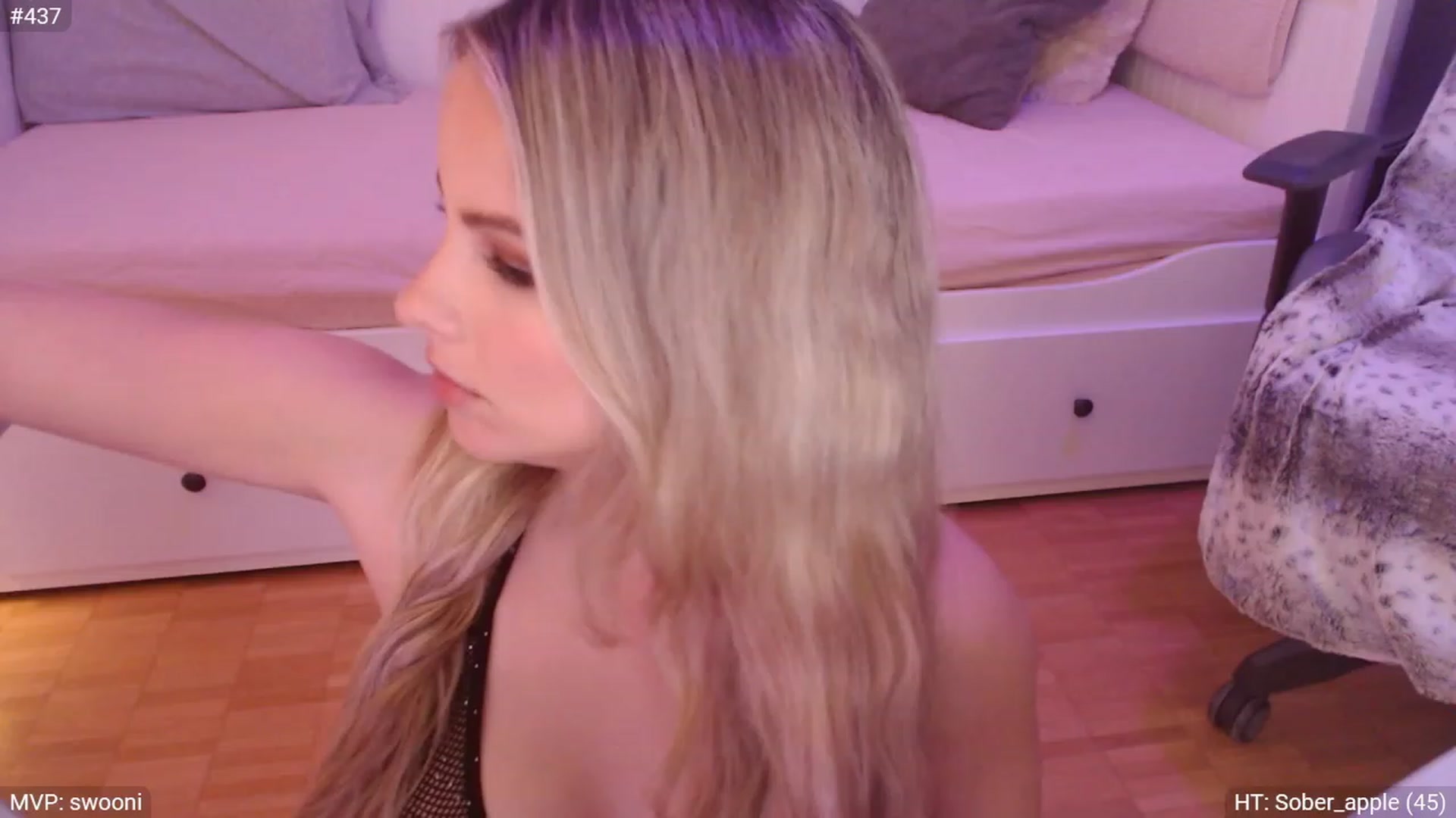 Gallery image thumbnail from StacyDoll's myfreecams stream on, 12/11/2023, 22:14 image 11 of 20