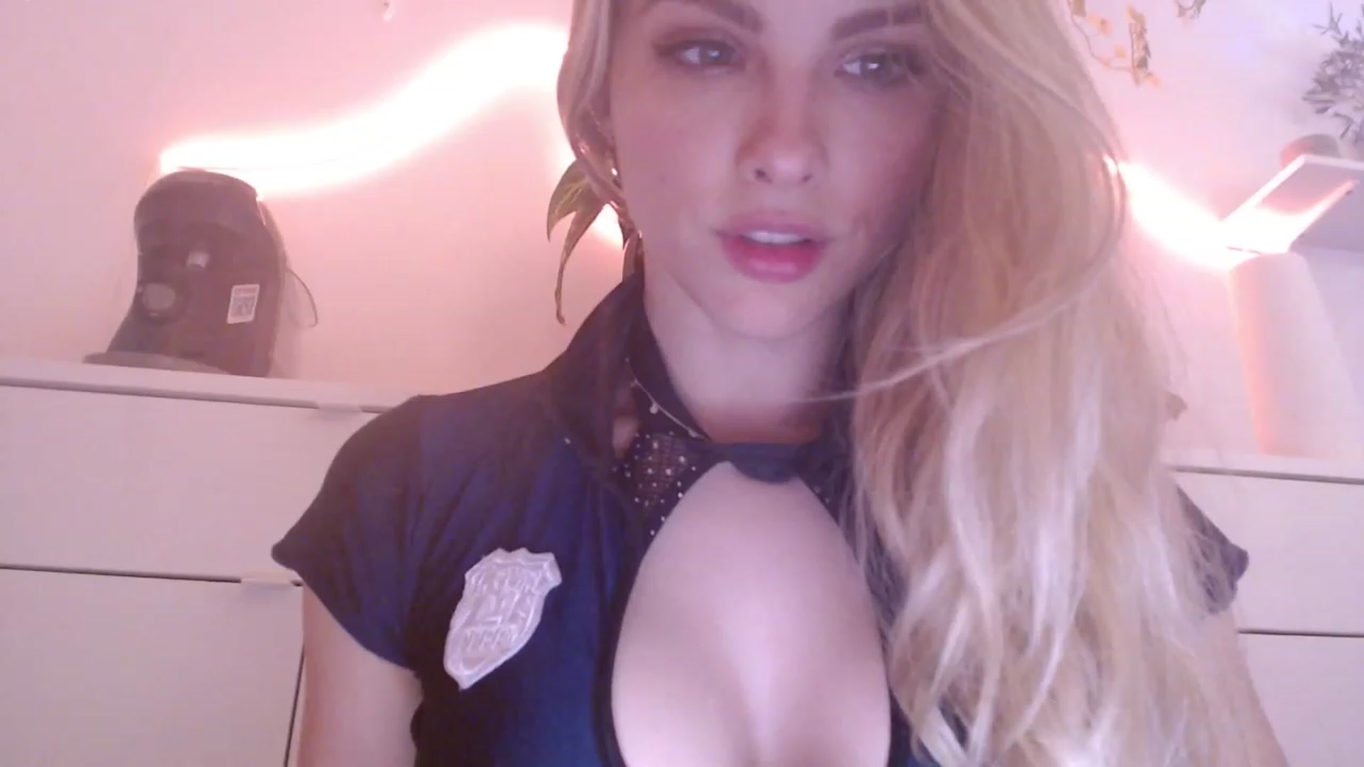 Gallery image thumbnail from StacyDoll's myfreecams stream on, 02/08/2024, 03:11 image 3 of 20