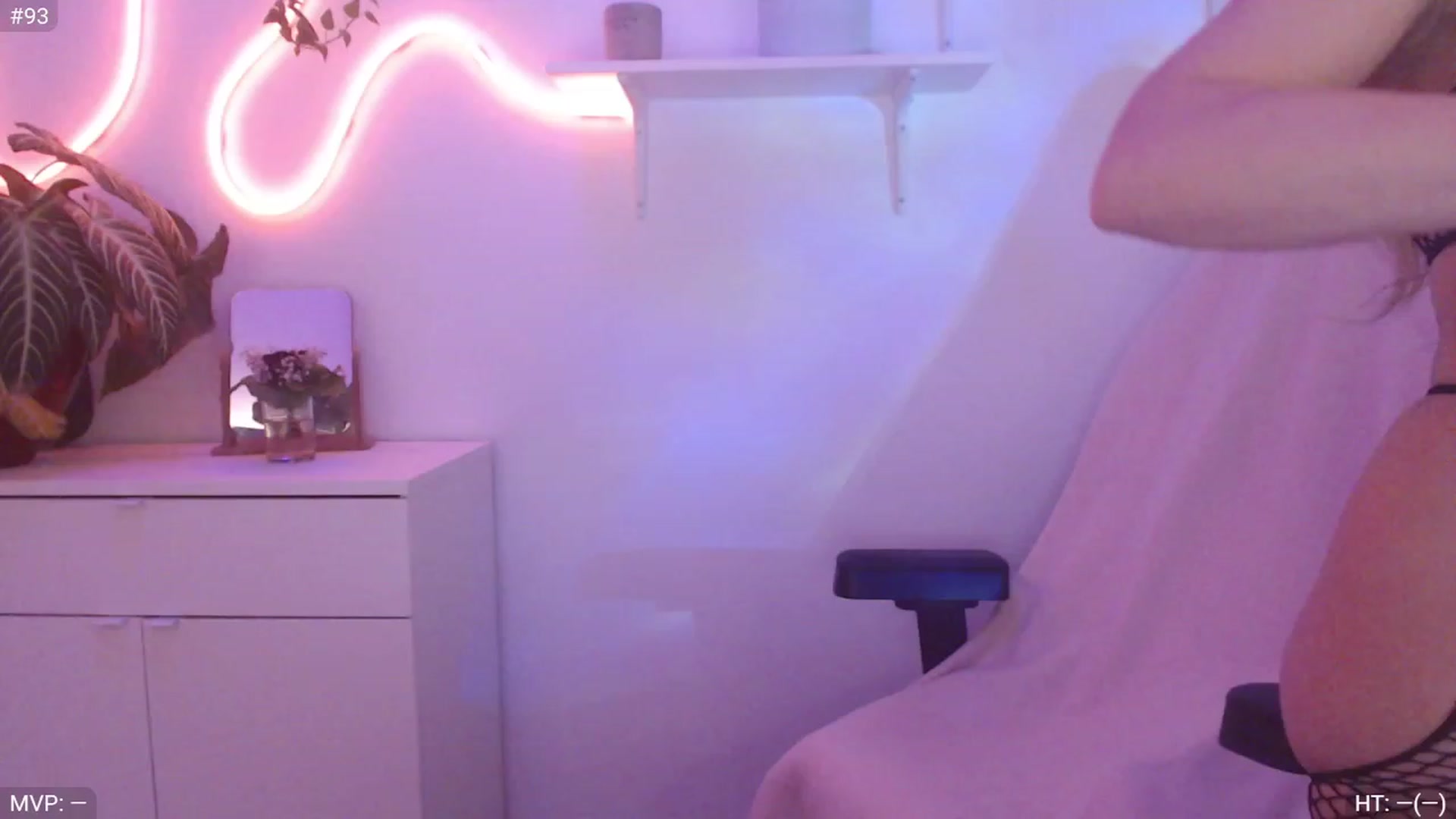 Gallery image thumbnail from StacyDoll's myfreecams stream on, 02/18/2024, 04:21 image 1 of 20
