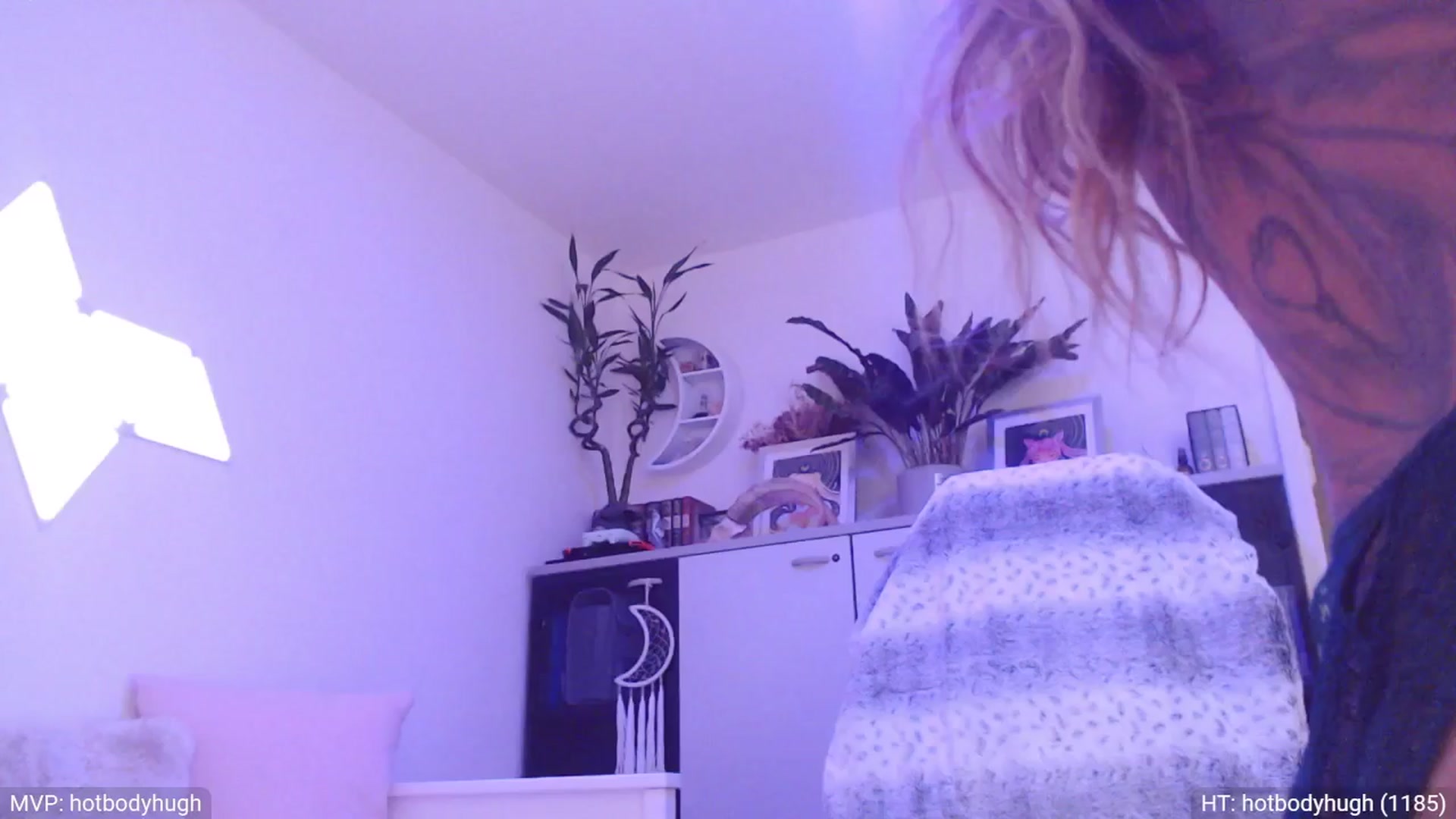 Gallery image thumbnail from StacyDoll's myfreecams stream on, 04/09/2024, 02:34 image 19 of 20