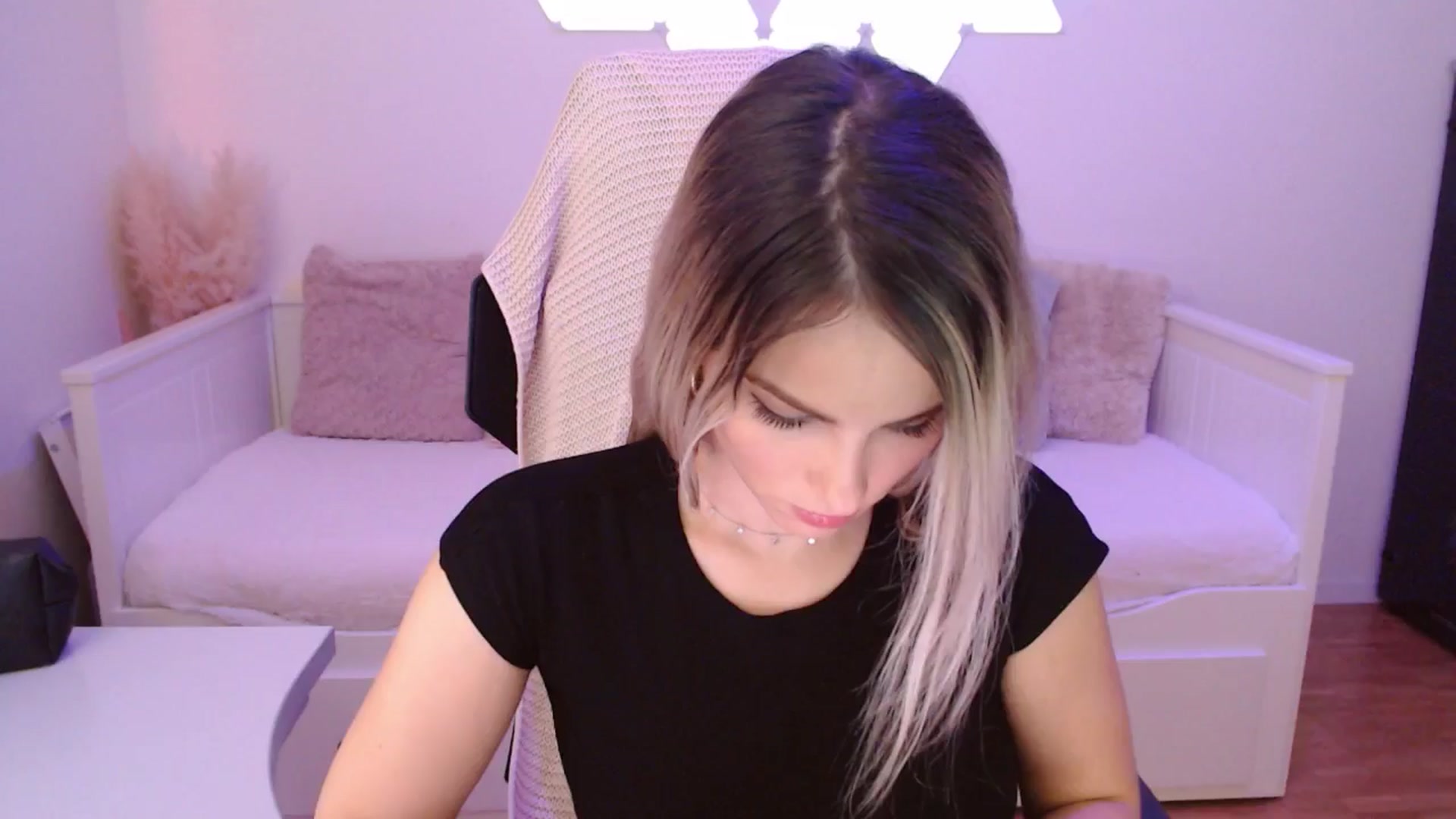 Gallery image thumbnail from StacyDoll's myfreecams stream on, 06/02/2024, 22:58 image 1 of 20